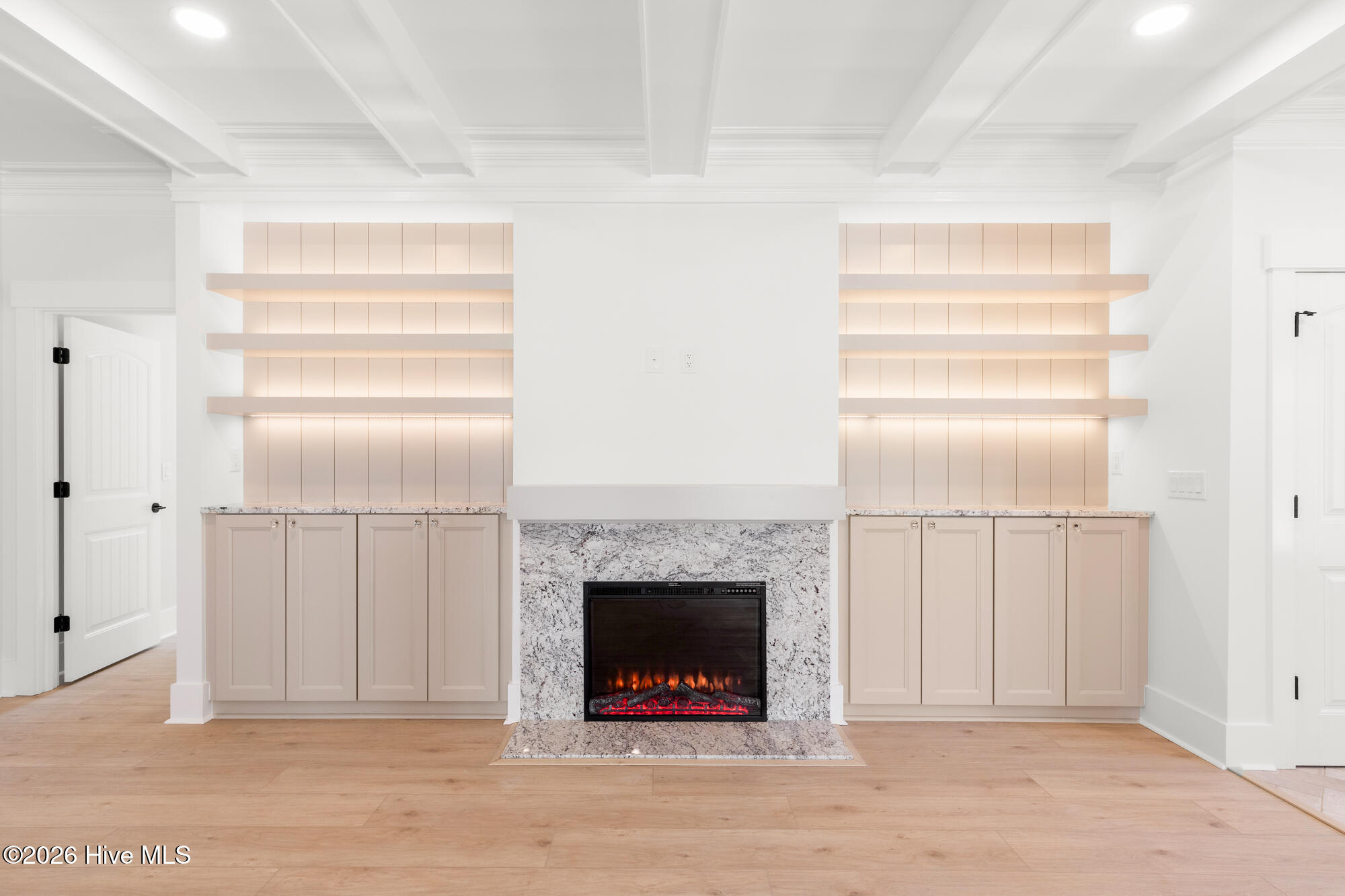 100516675 | Photo 22