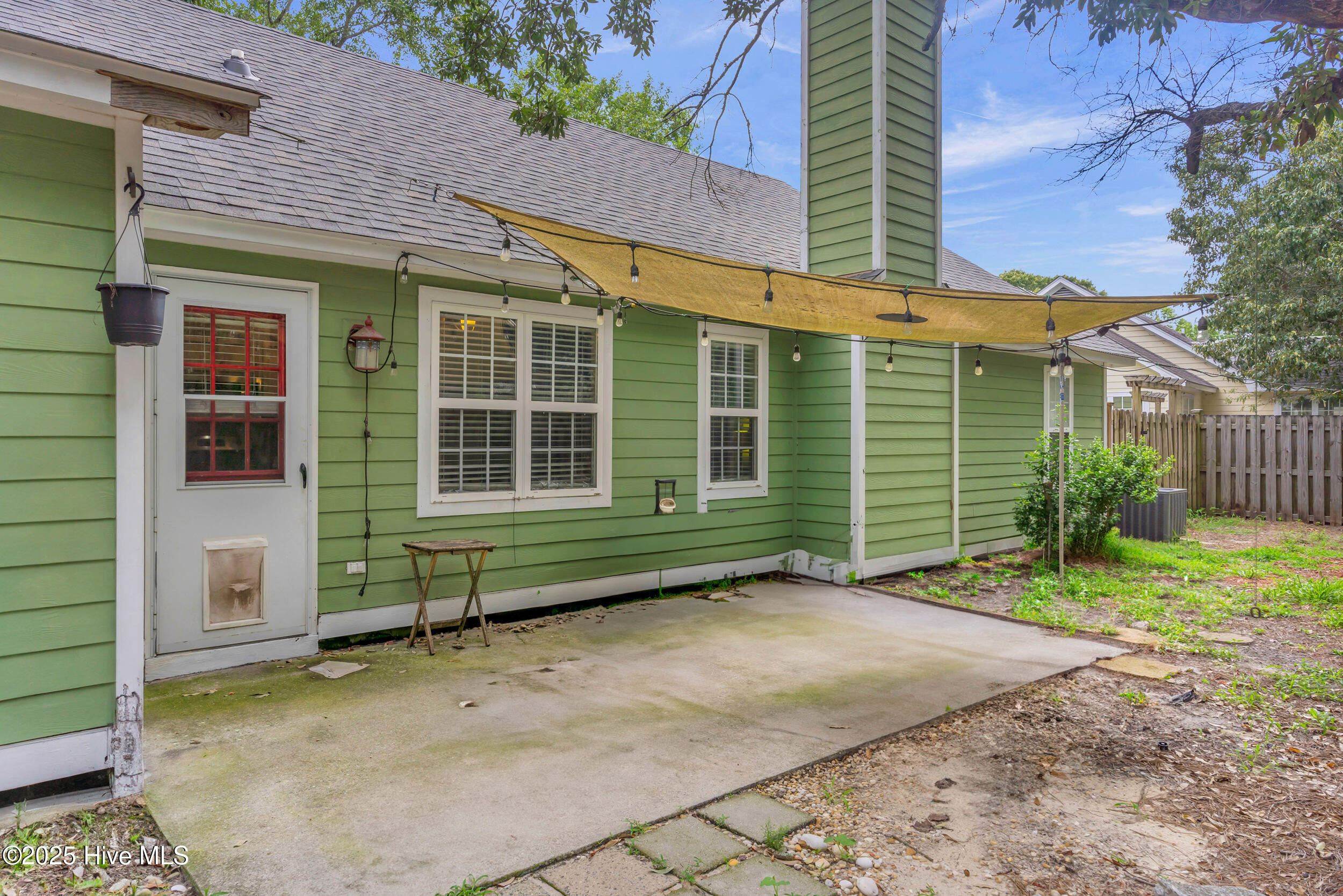 100524404 | Photo 19