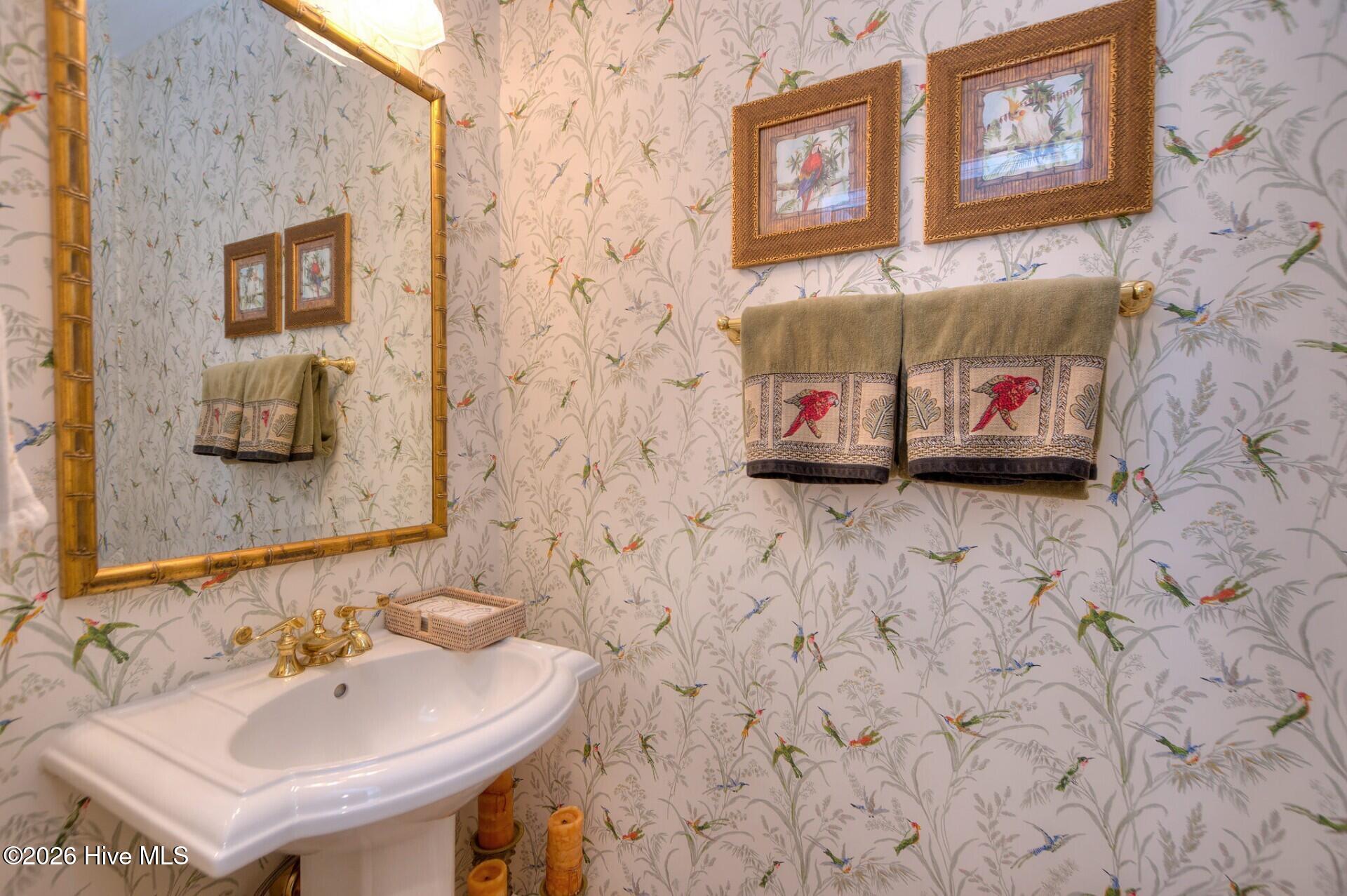 100553459 | Photo 53