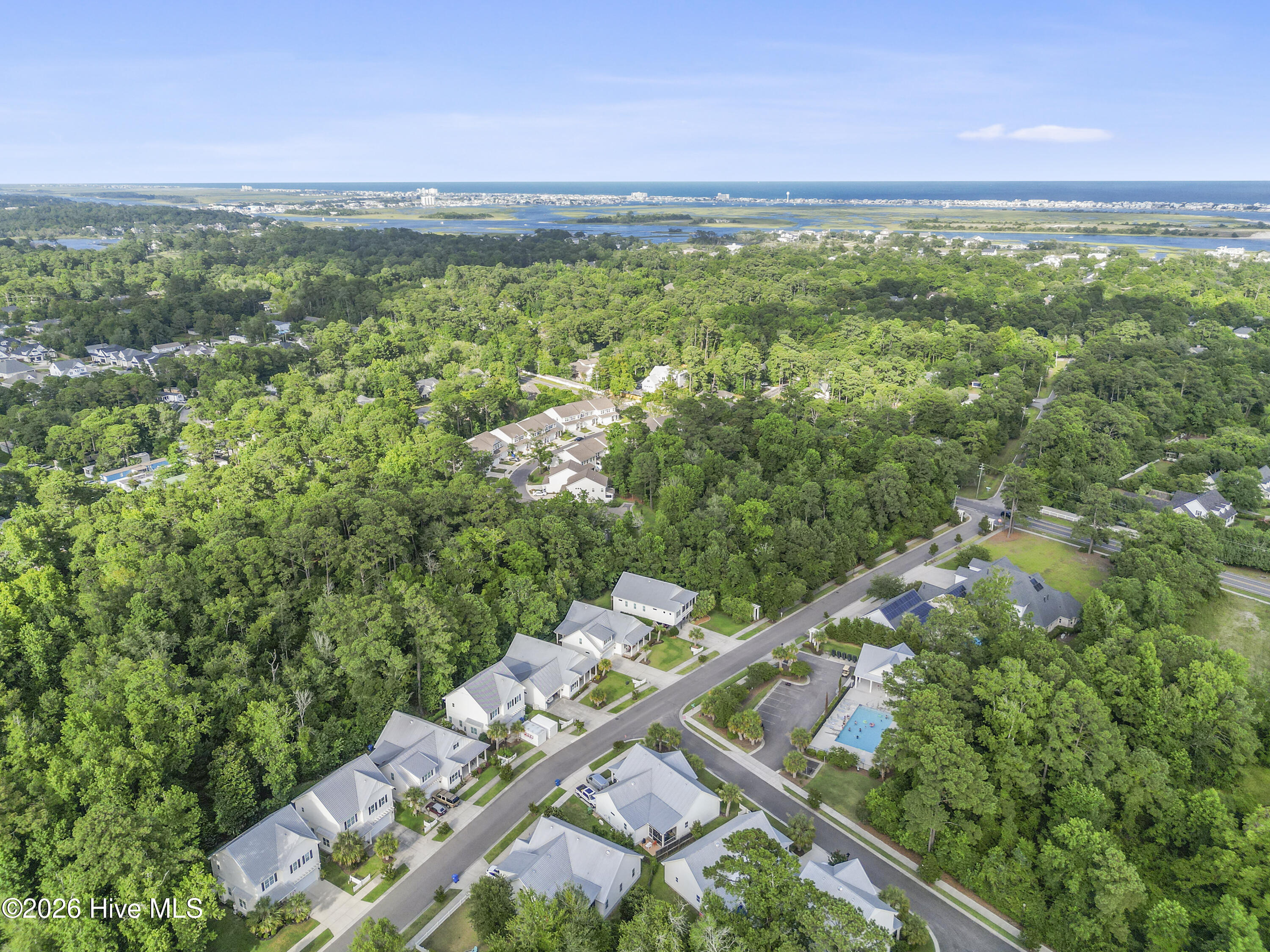 100565220 | Photo 76