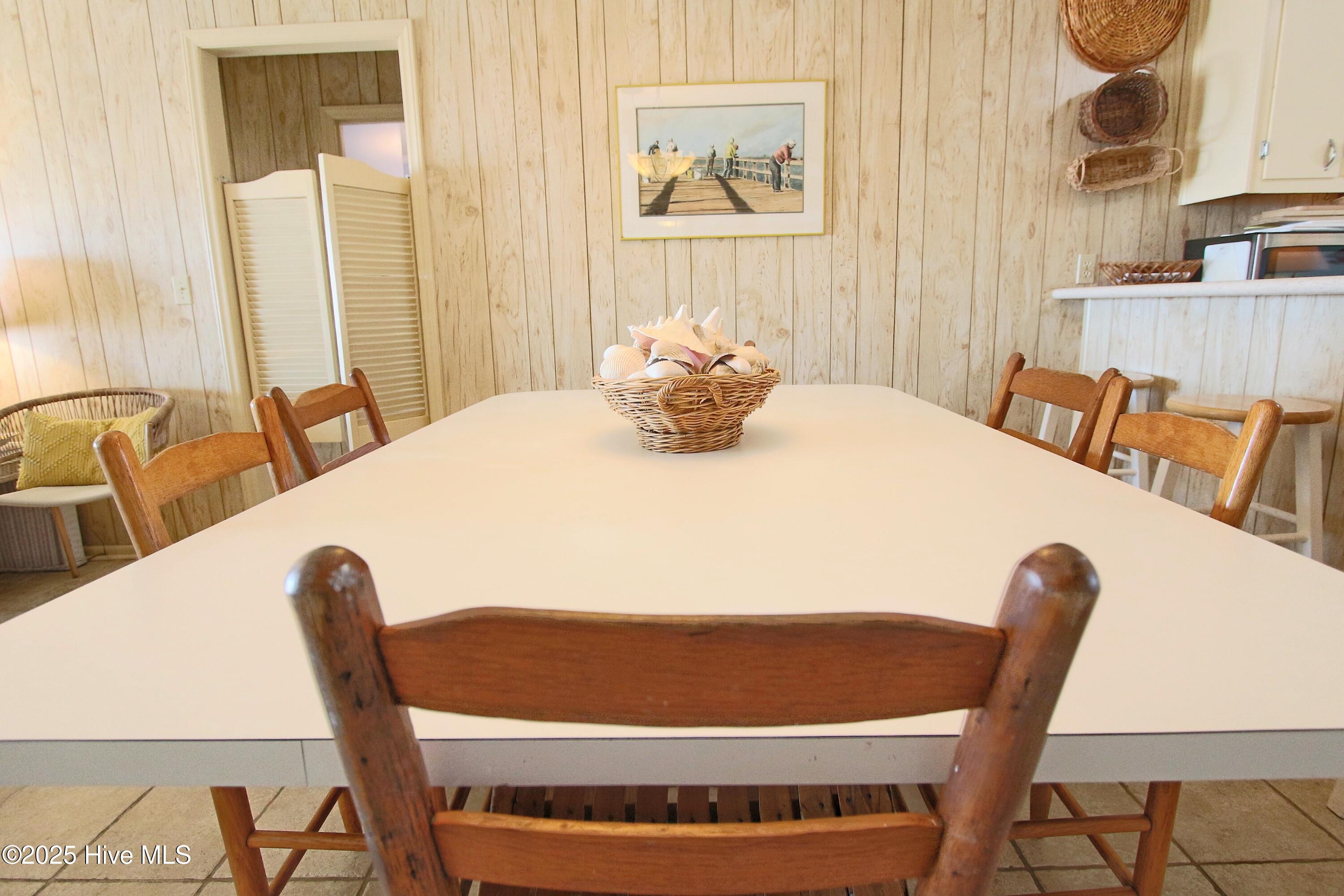 100503699 | Photo 24