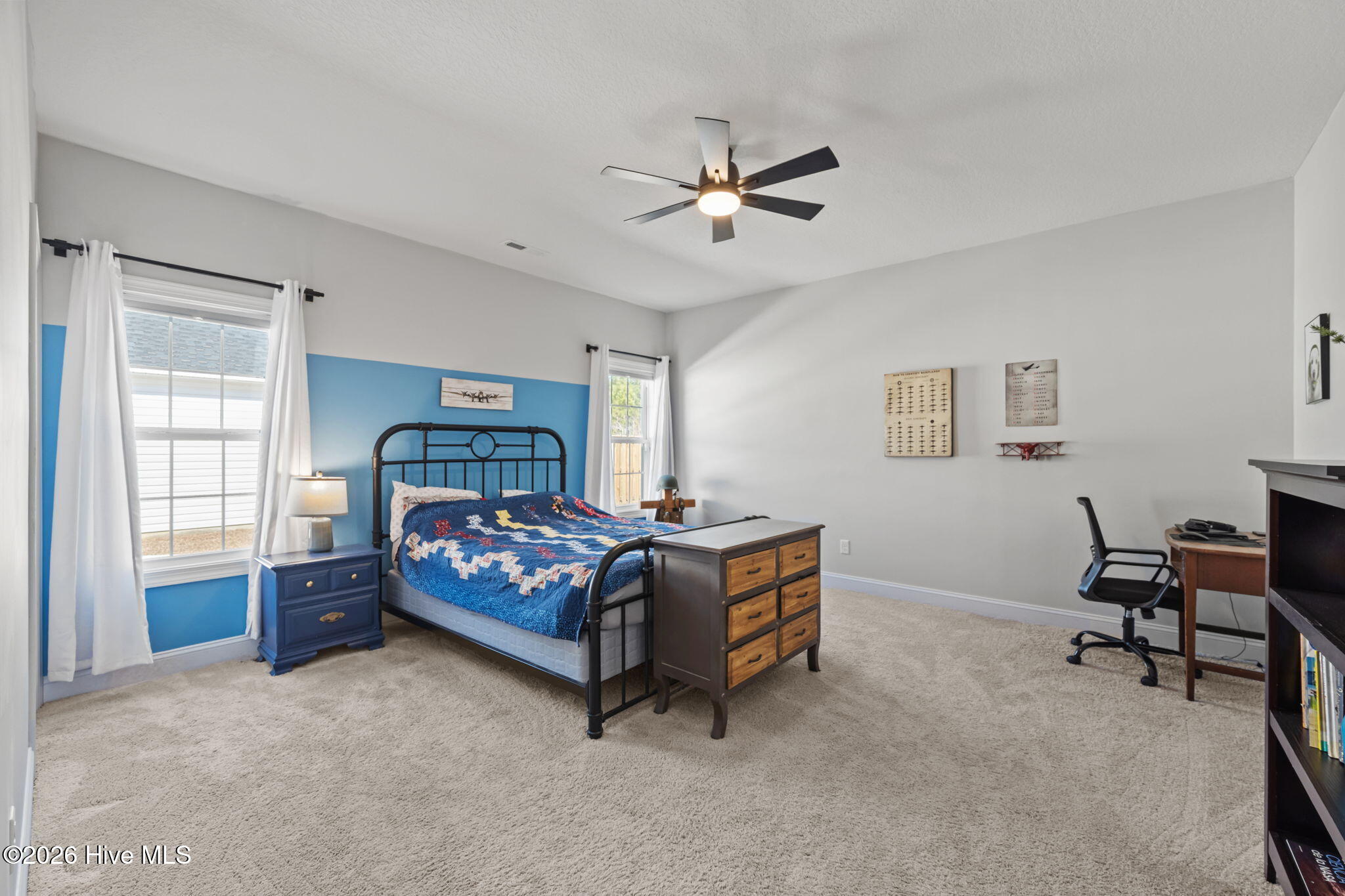 100553324 | Photo 35