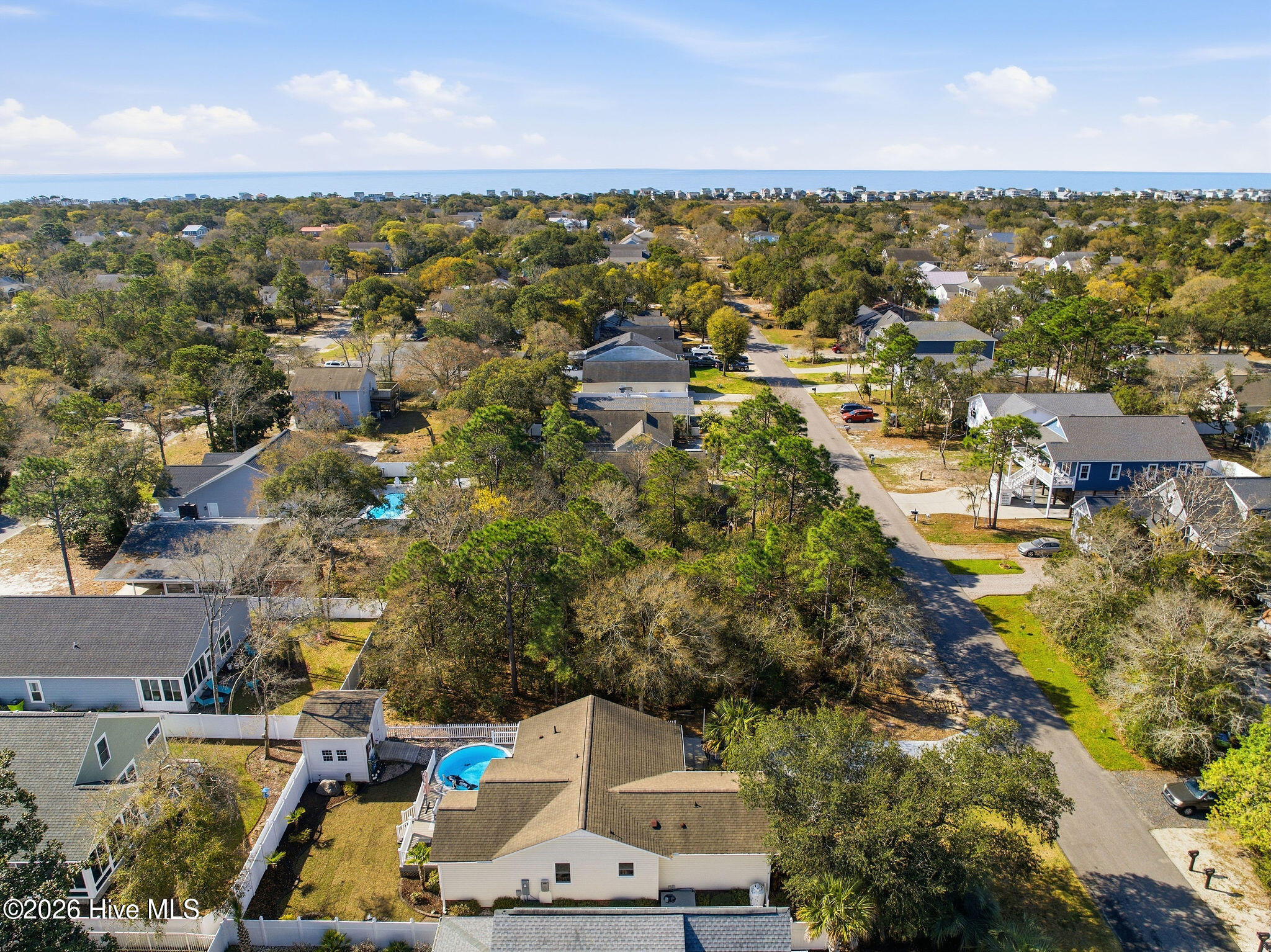 100564748 | Photo 51