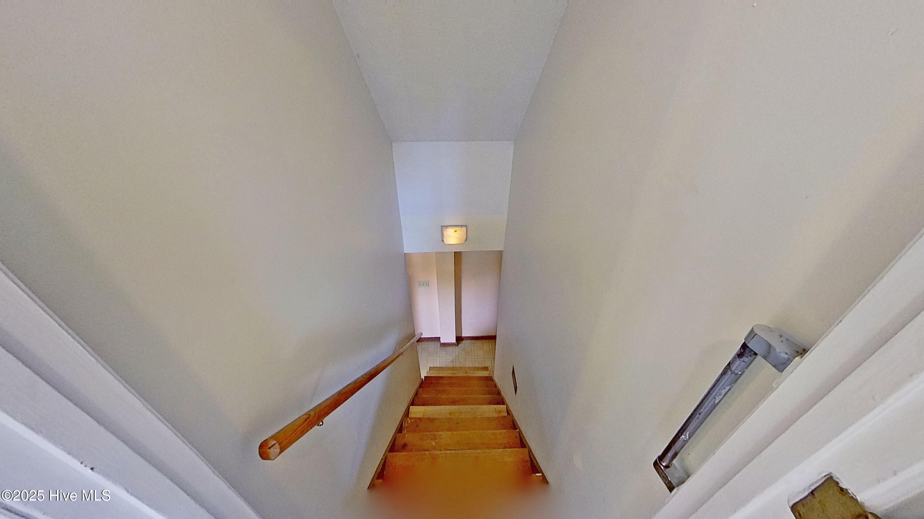 100543059 | Photo 48