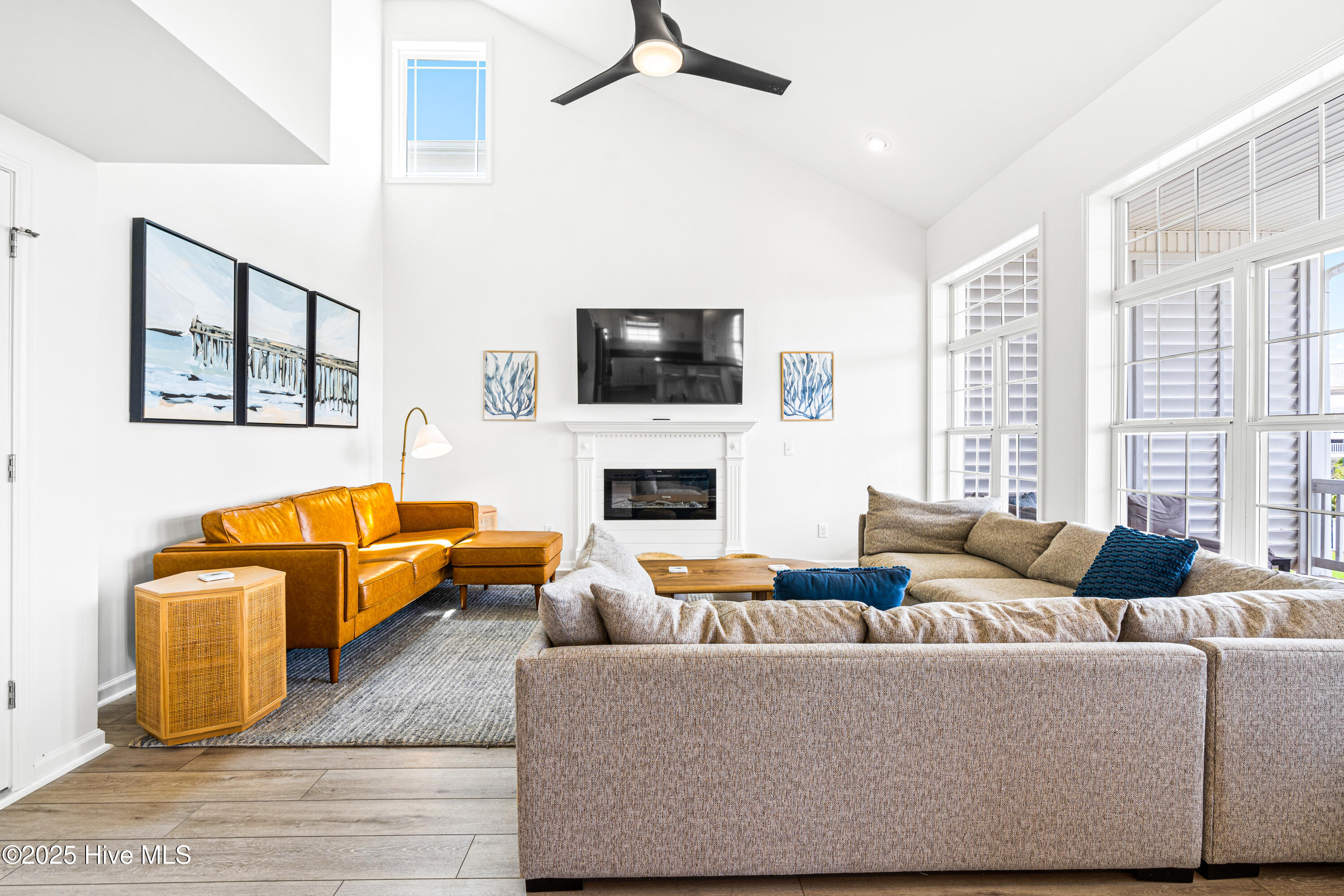 100510863 | Photo 15