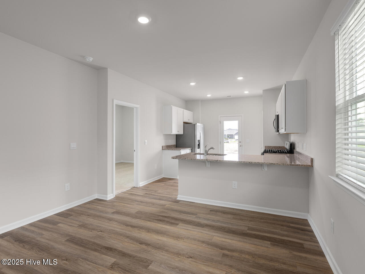 Landward124DRDRHL33A1035CR2-006-022-1280