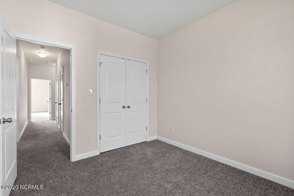 100560140 | Photo 21