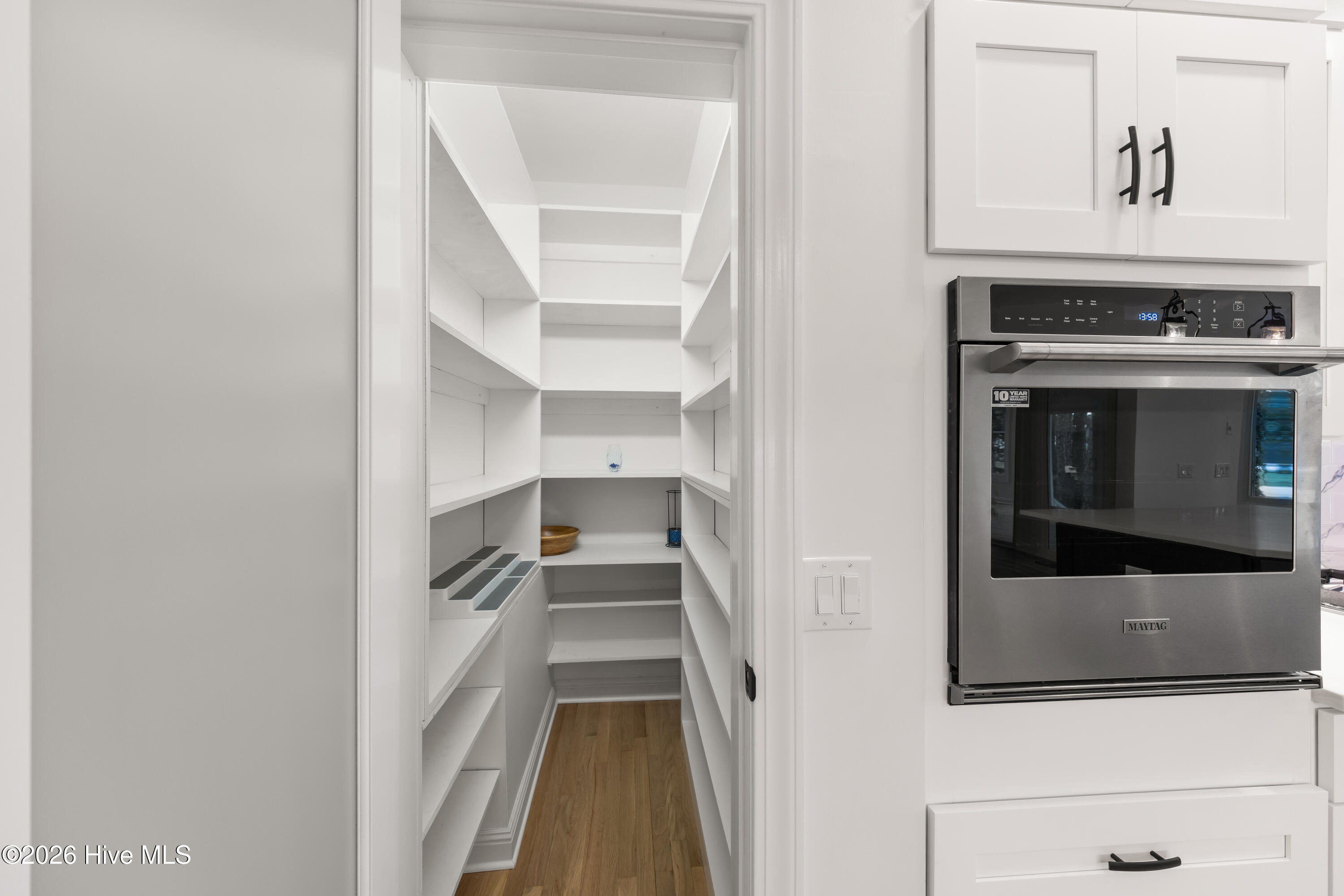 100555954 | Photo 26