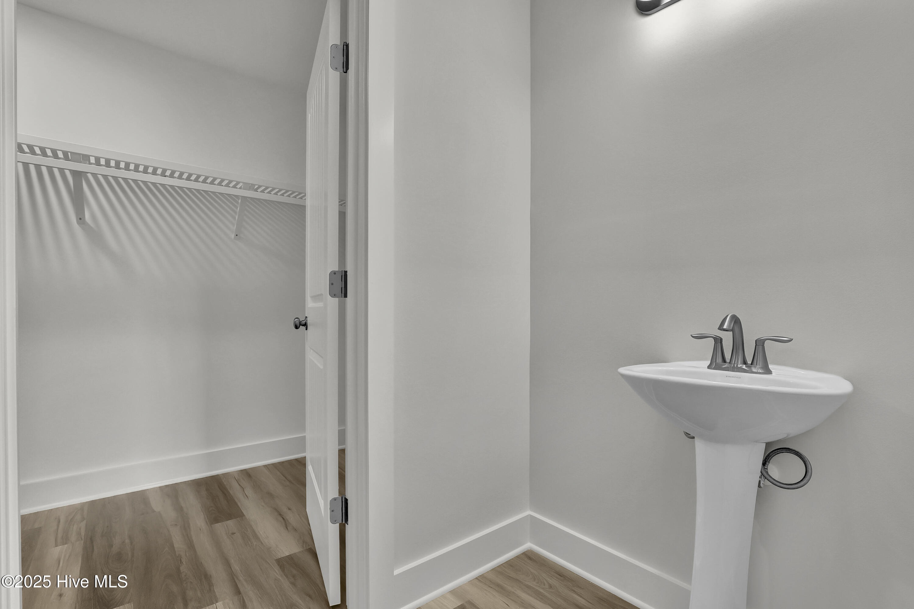 100485435 | Photo 26