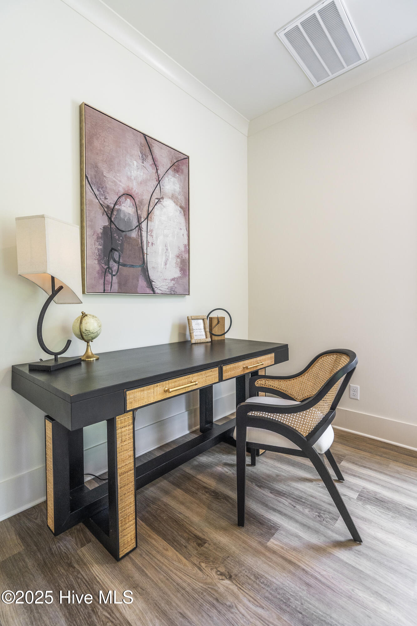 100519186 | Photo 13