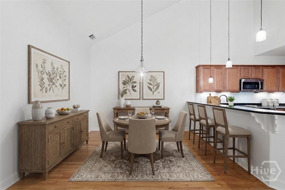 Virtually staged room showing potential.