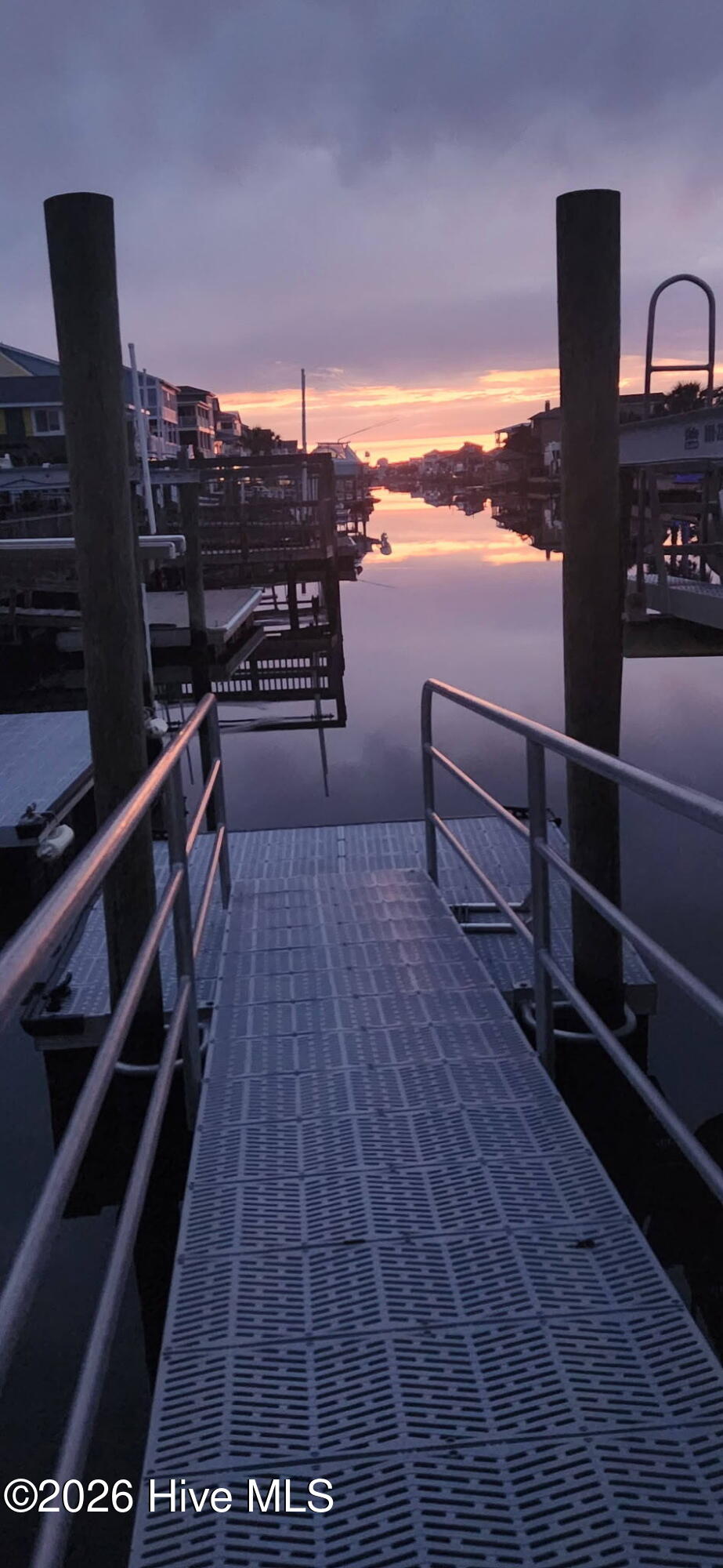 100545181 | Photo 53