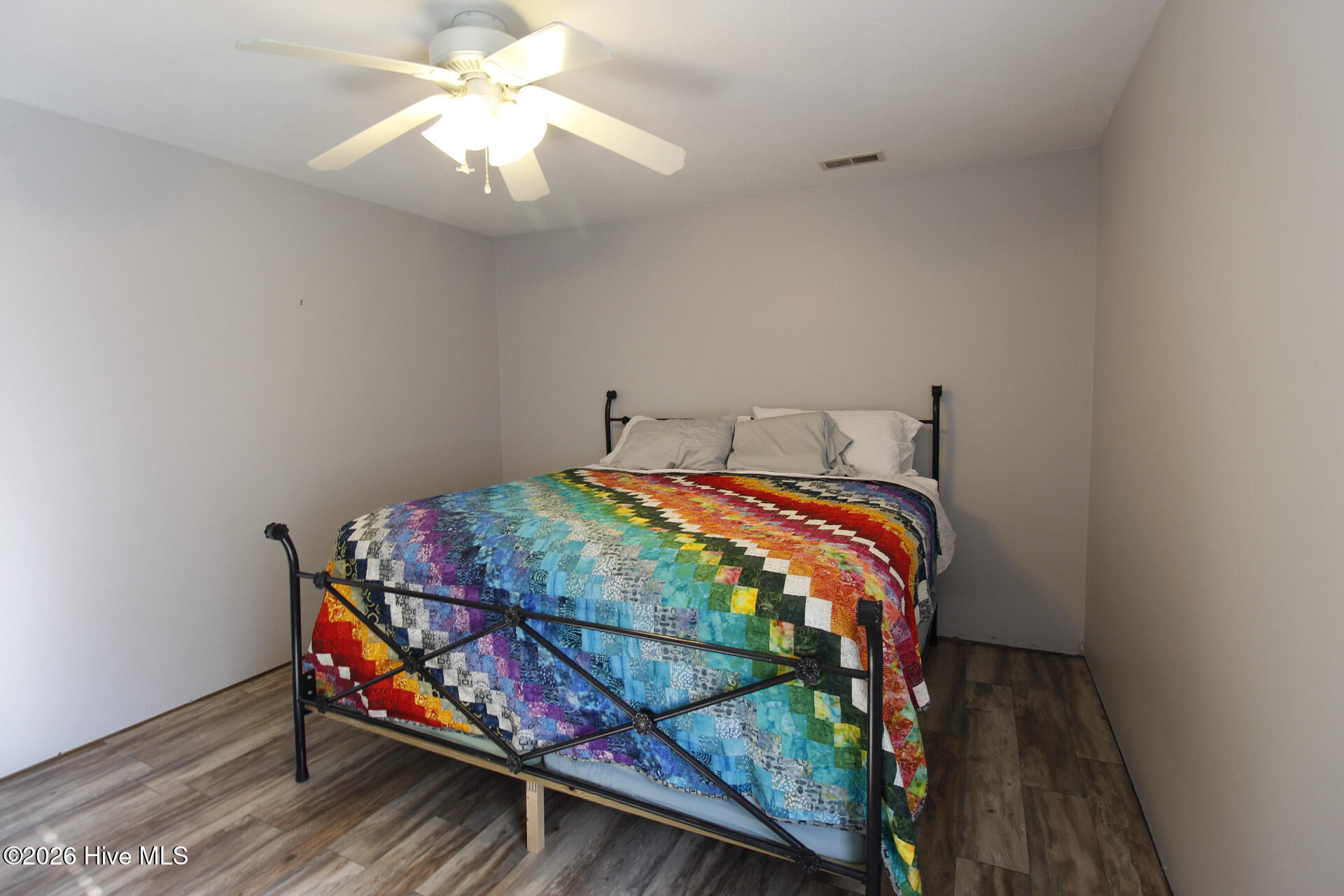 100569547 | Photo 13