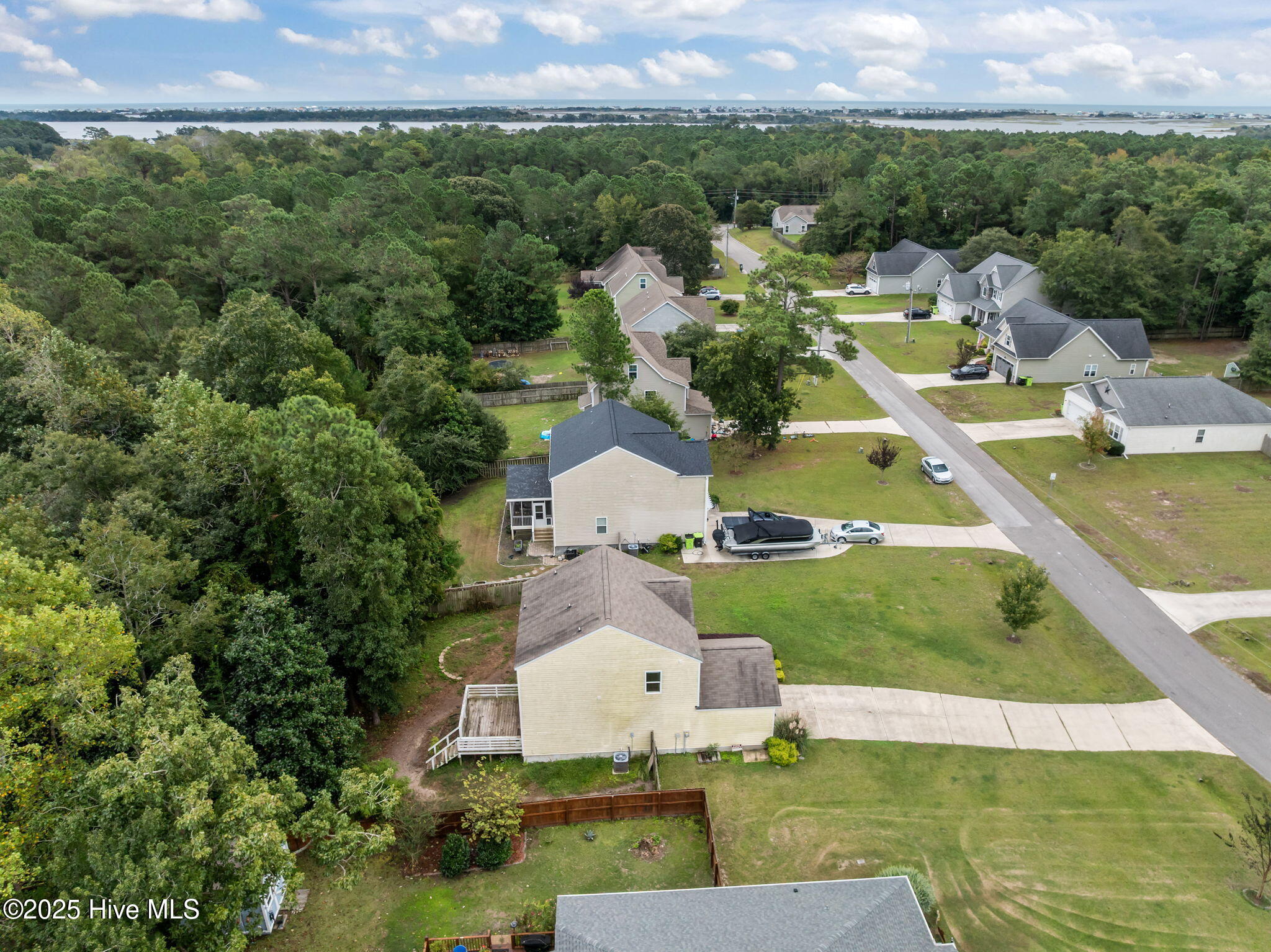 100536661 | Photo 49