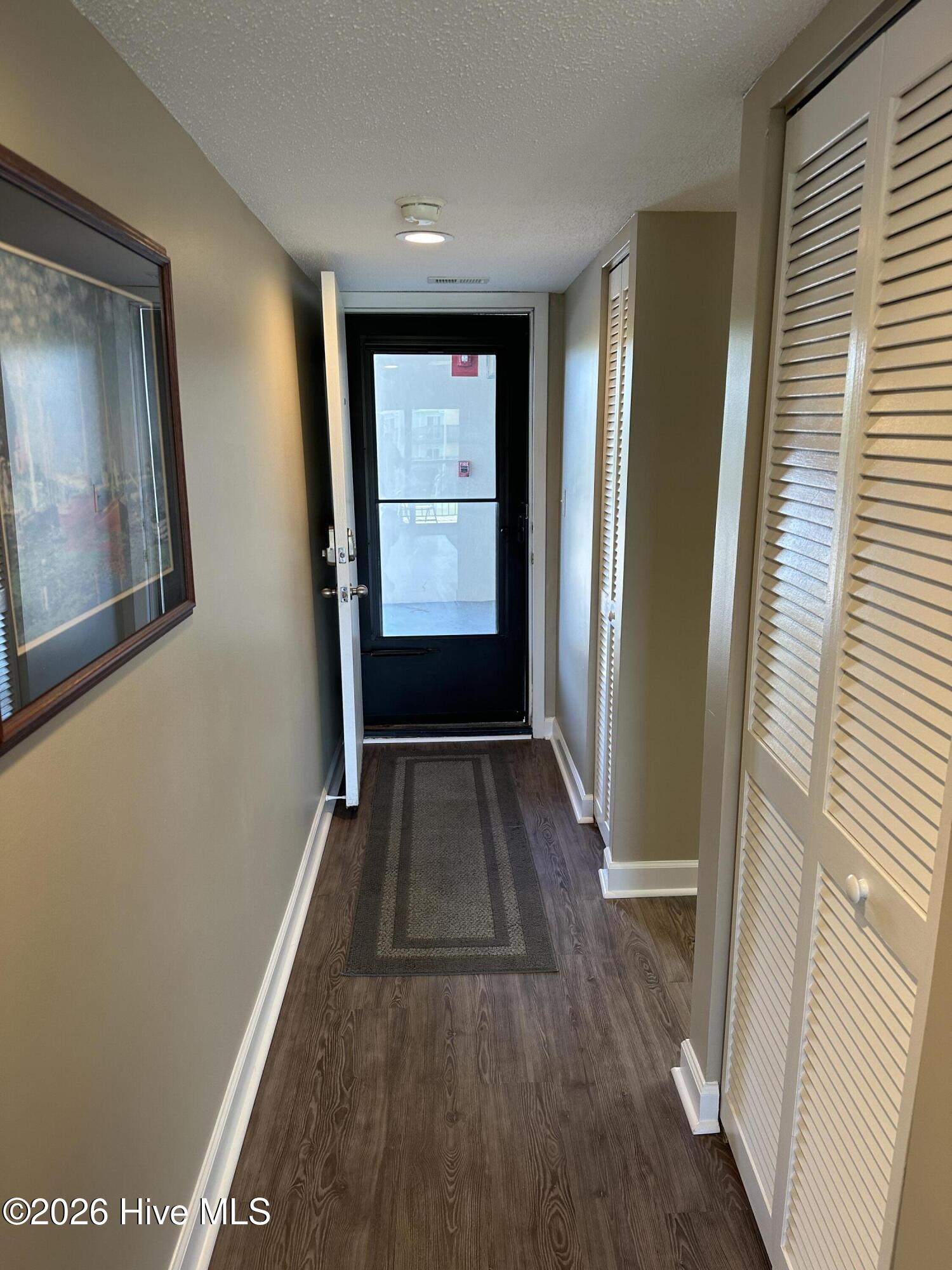 100559445 | Photo 21