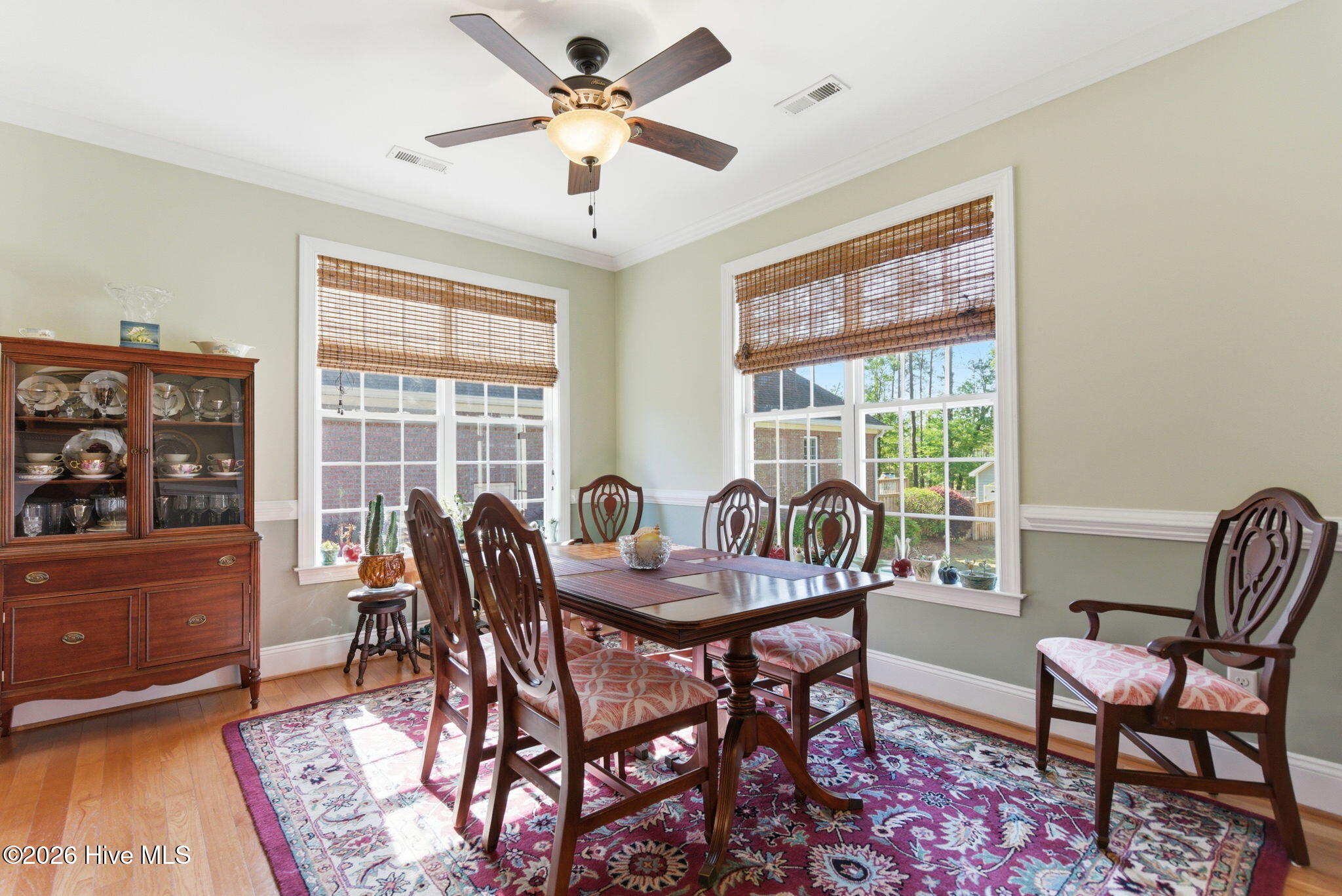 100569410 | Photo 45