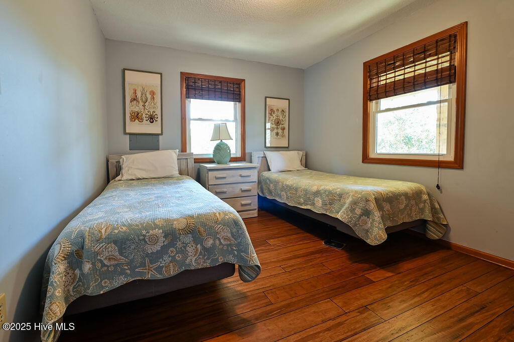 Twin Bedroom Level 1