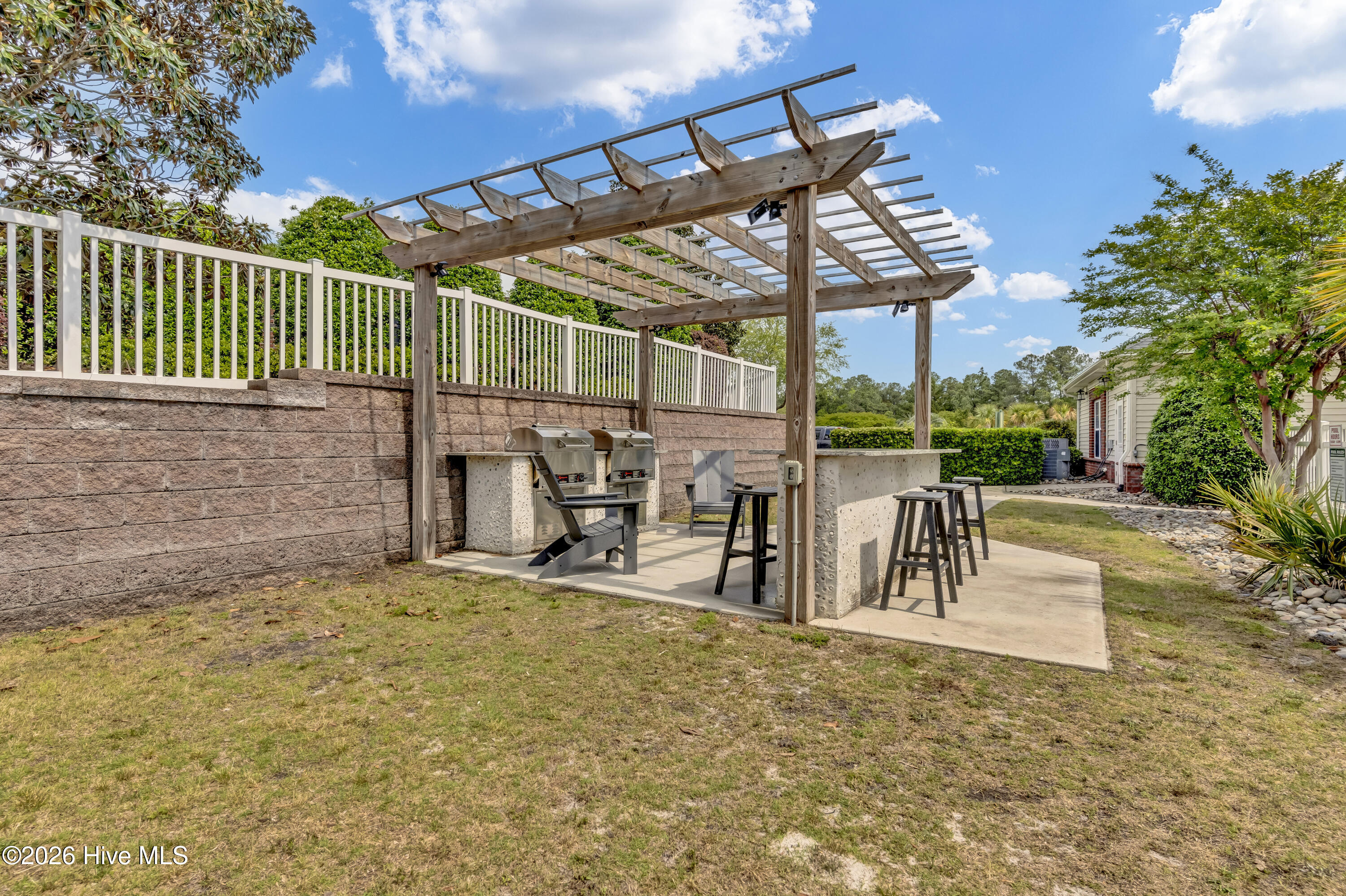 100549399 | Photo 38