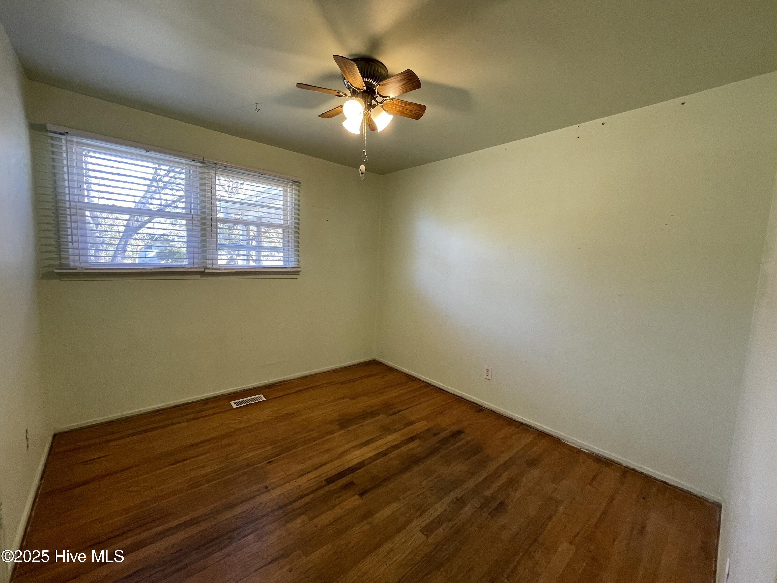 100543193 | Photo 17