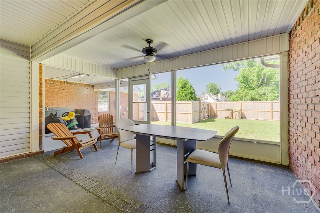 SCREEN PORCH