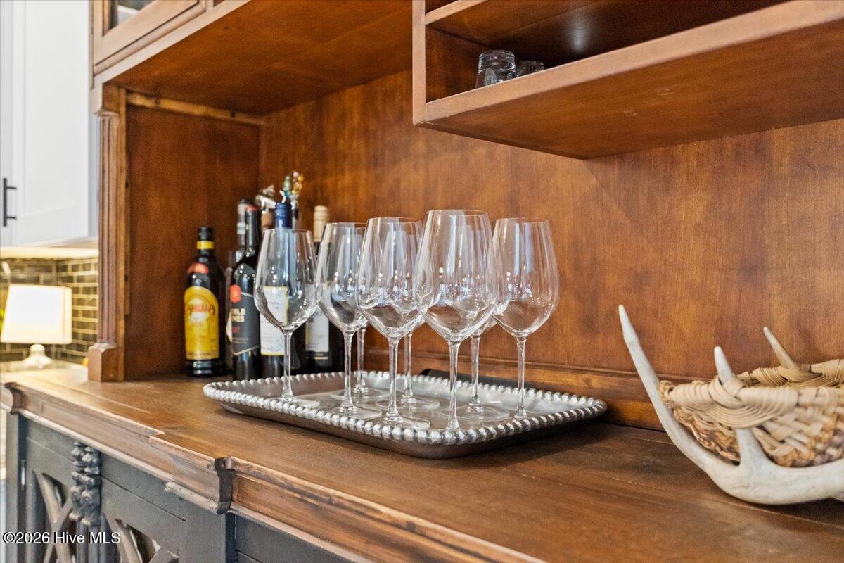 100548136 | Photo 45