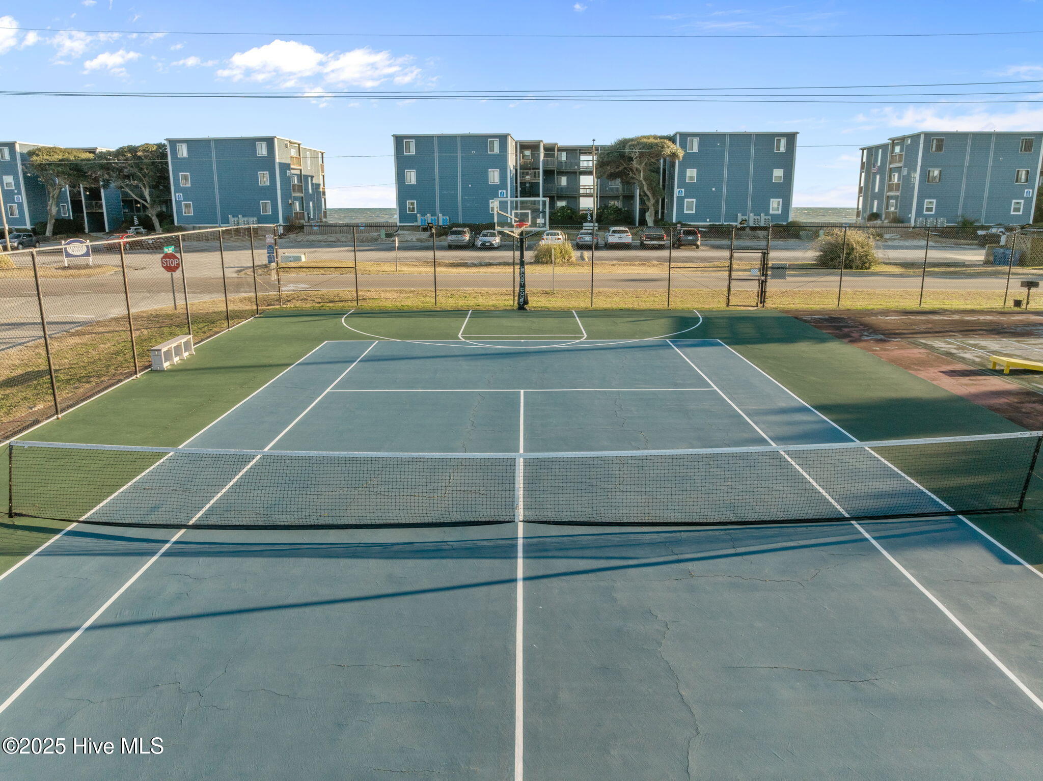 100546610 | Photo 31