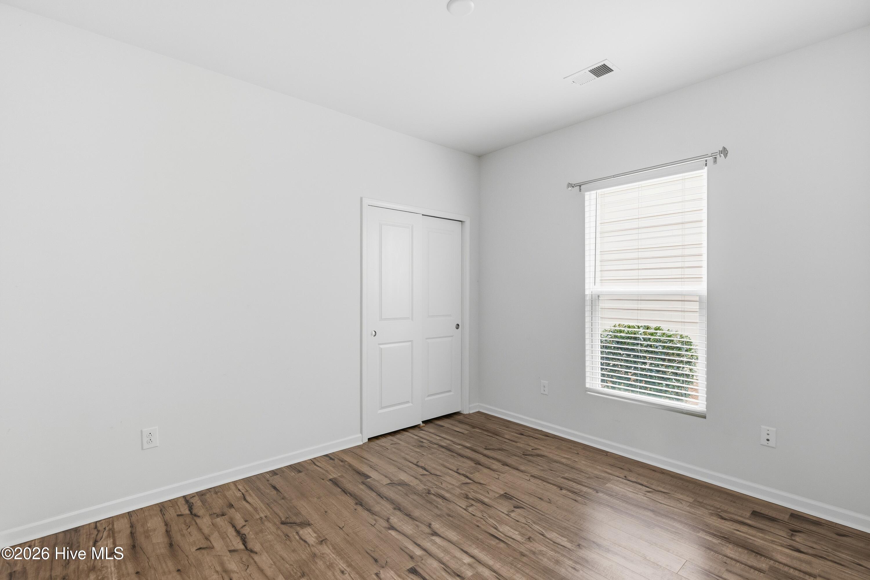 100553479 | Photo 23