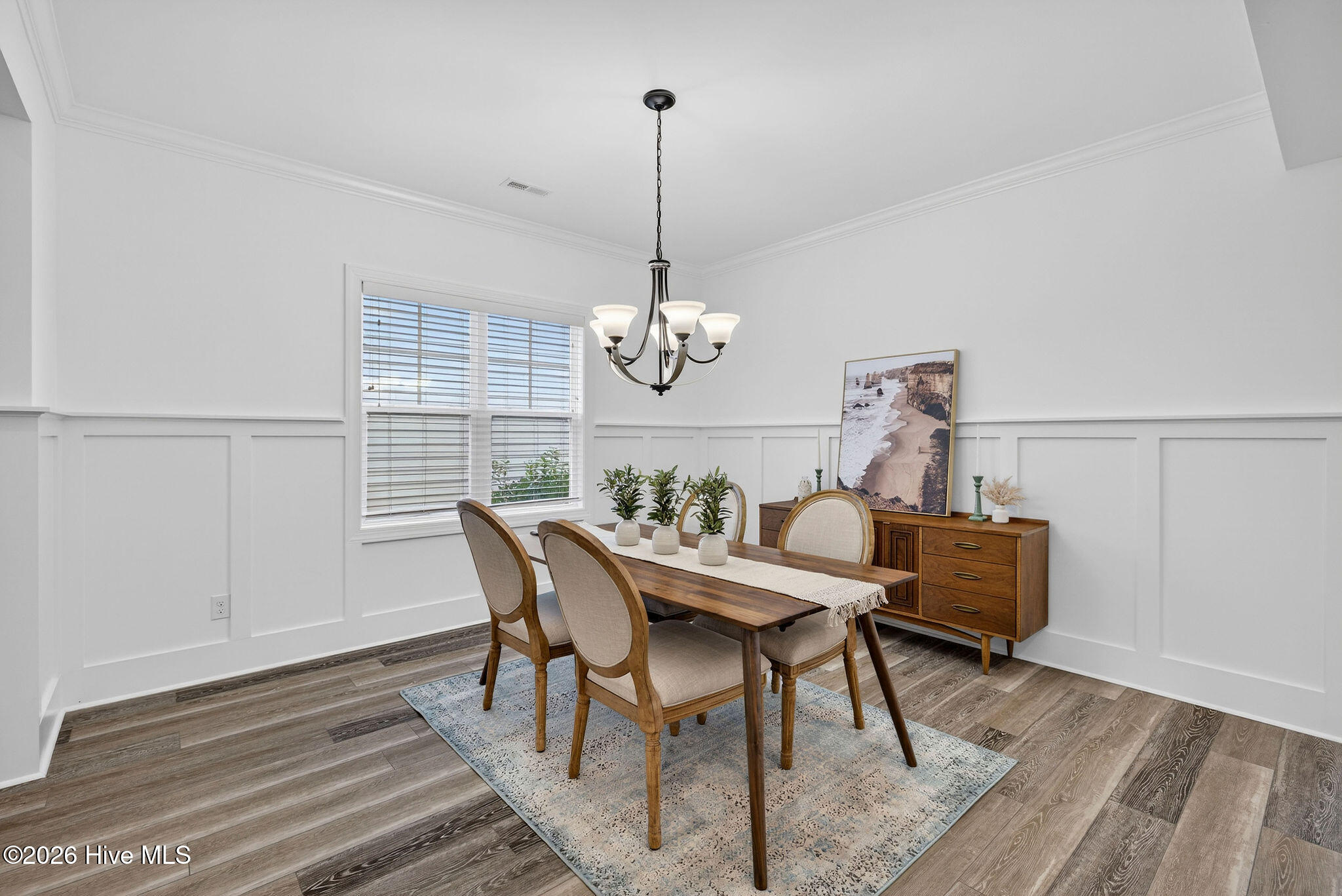 100557170 | Photo 22