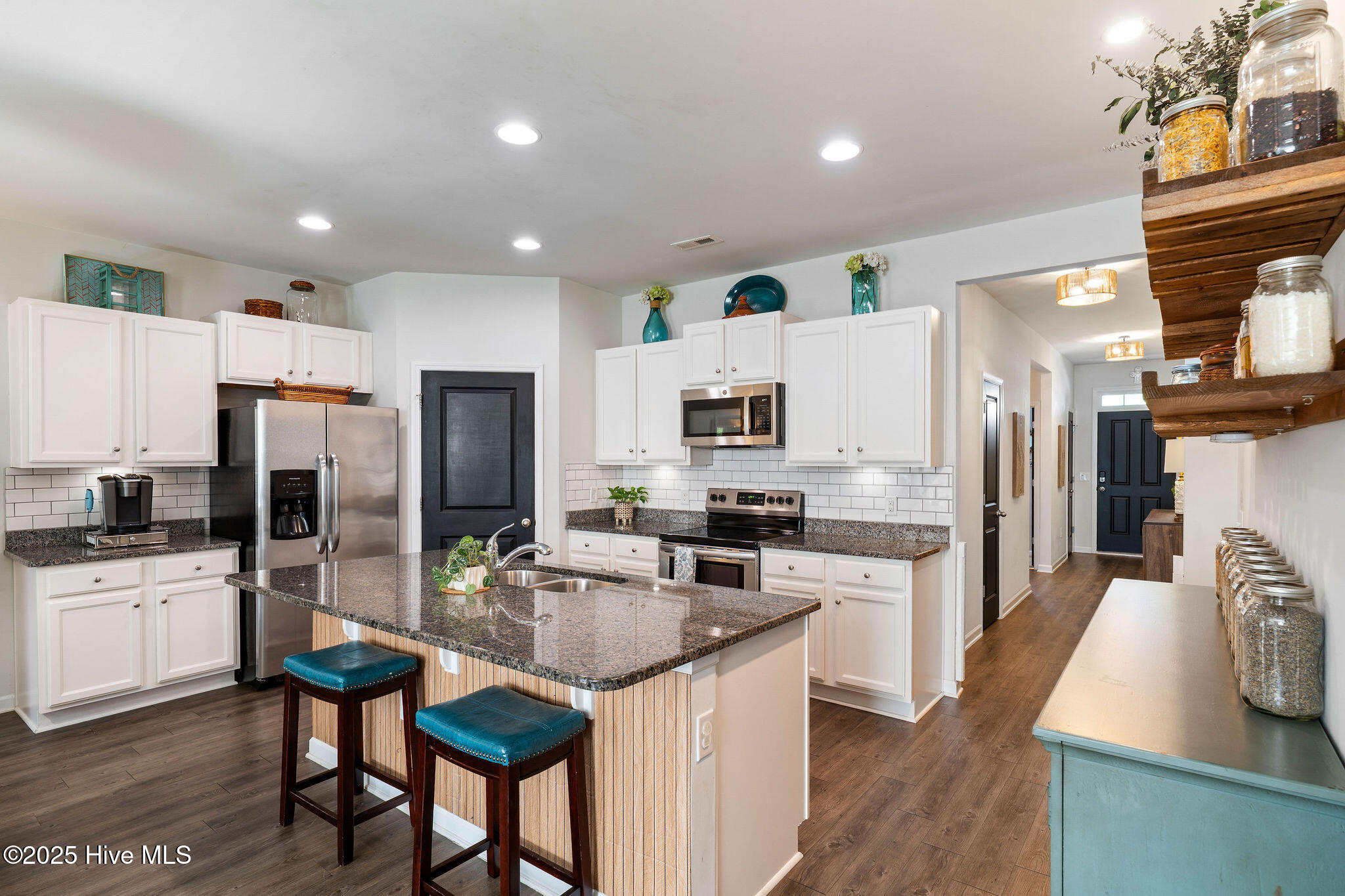 100539651 | Photo 16