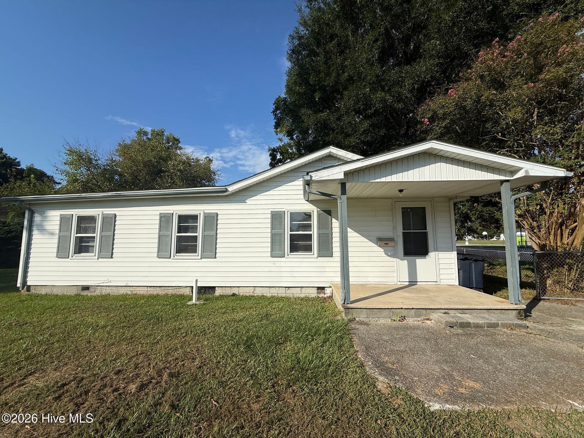 99 Market, Jacksonville, North Carolina, 3 Bedroom Bedrooms, 6 Room Rooms,1 BathroomBathrooms,Single family residence,For sale,Market,100606687 99 Market, Jacksonville, North Carolina, 3 Bedroom Bedrooms, 6 Room Rooms,1 BathroomBathrooms,Single family residence,For sale,Market,100606687
