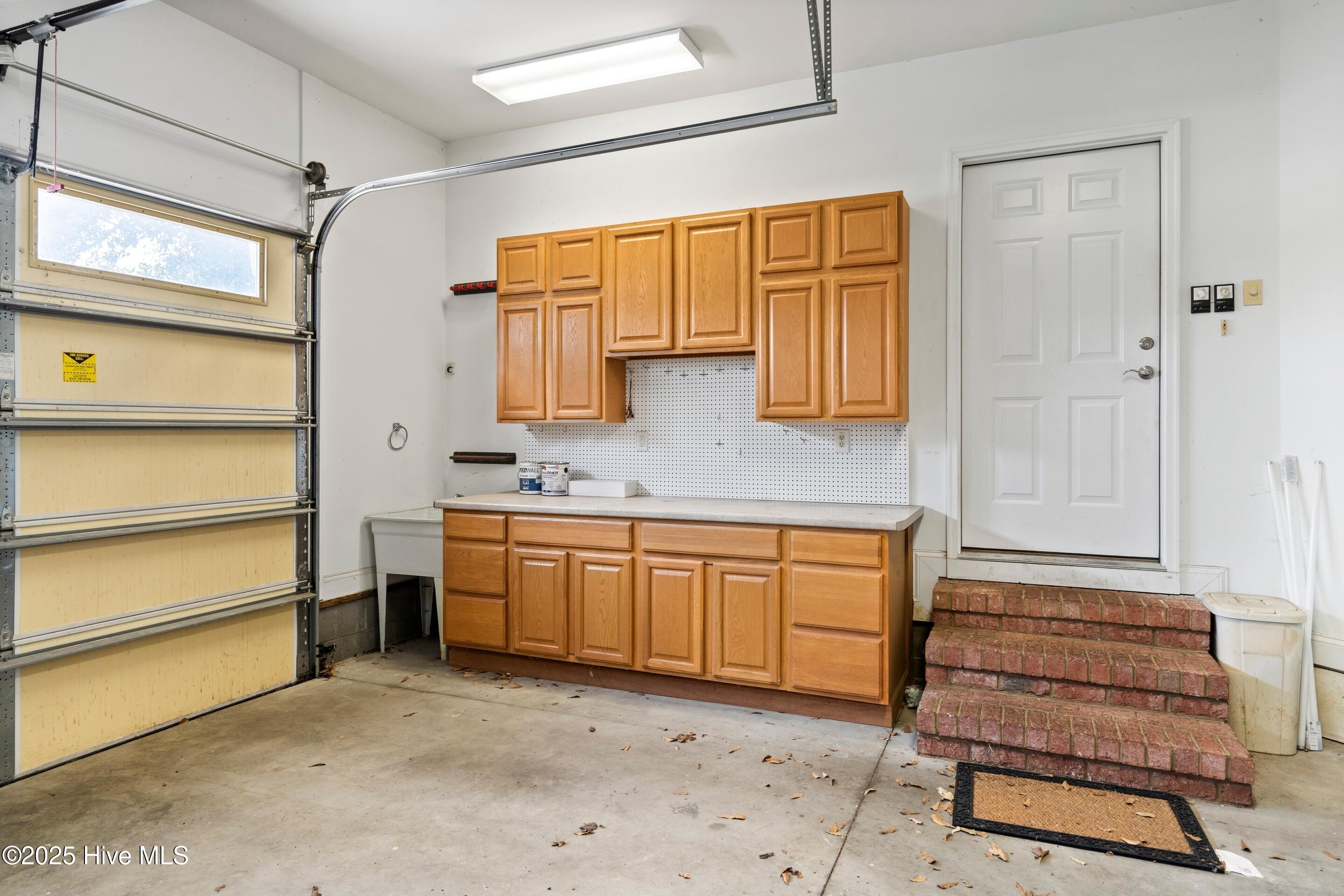 100518438 | Photo 60