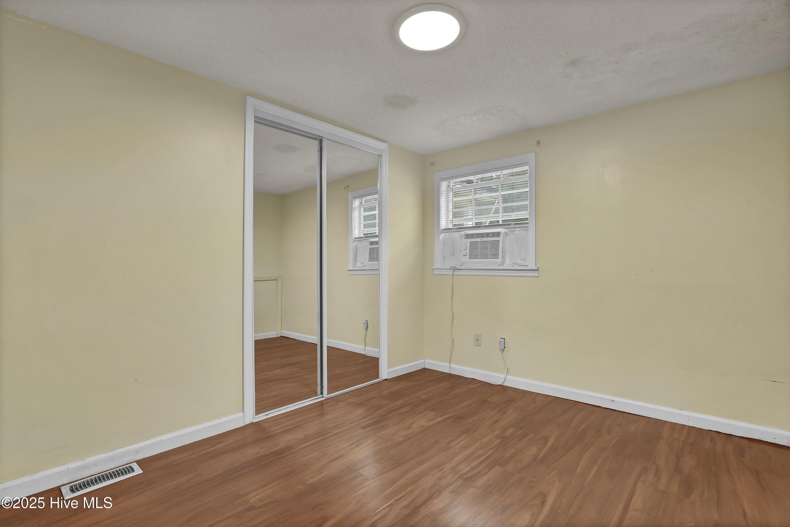 100531517 | Photo 21