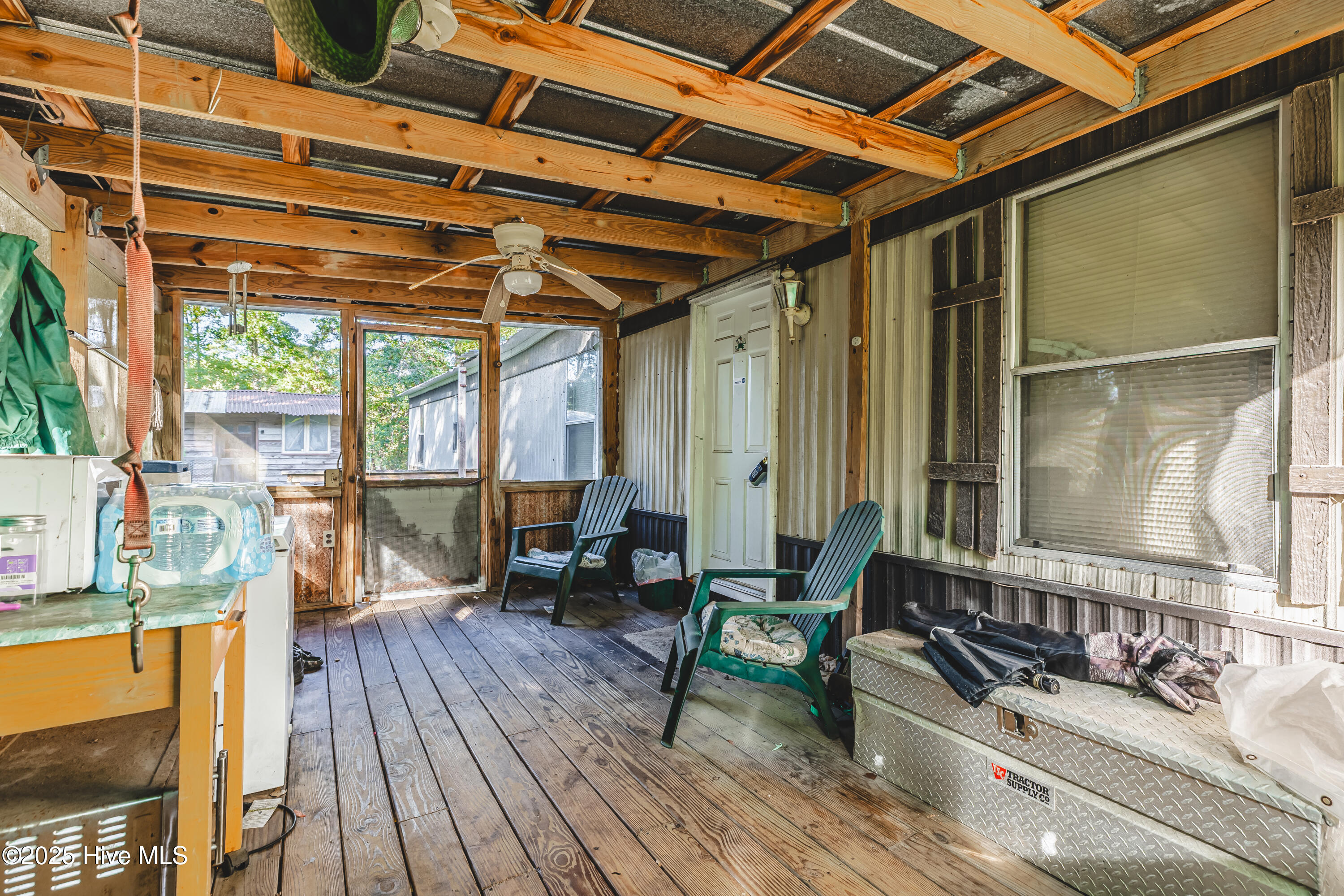 100535139 | Photo 18