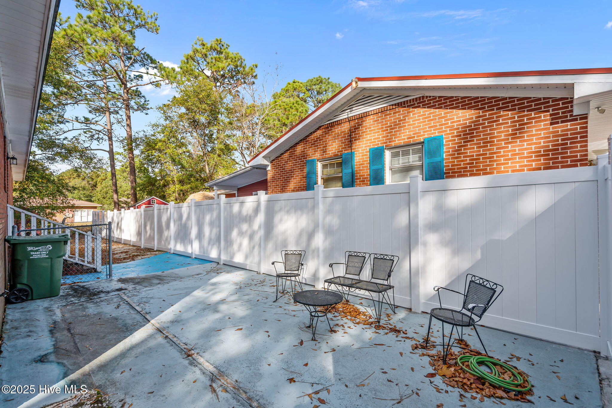 100559605 | Photo 20