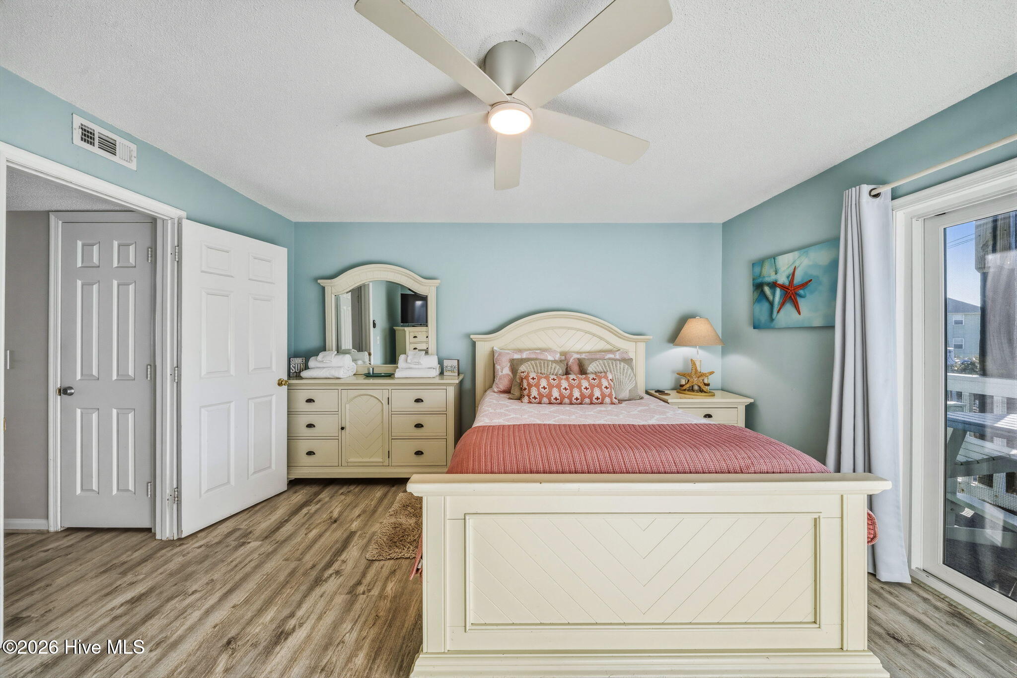 100558959 | Photo 21