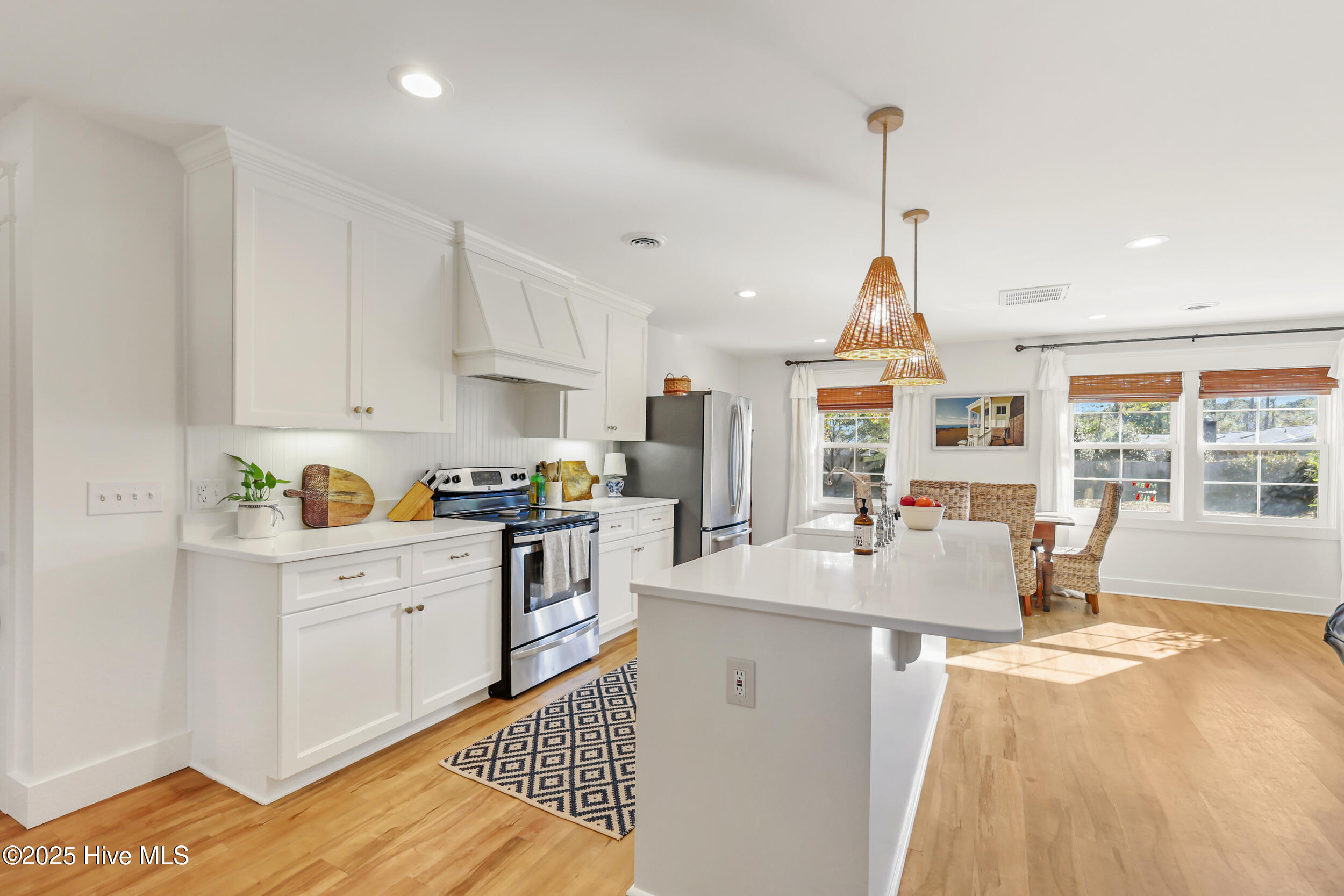 100545776 | Photo 15