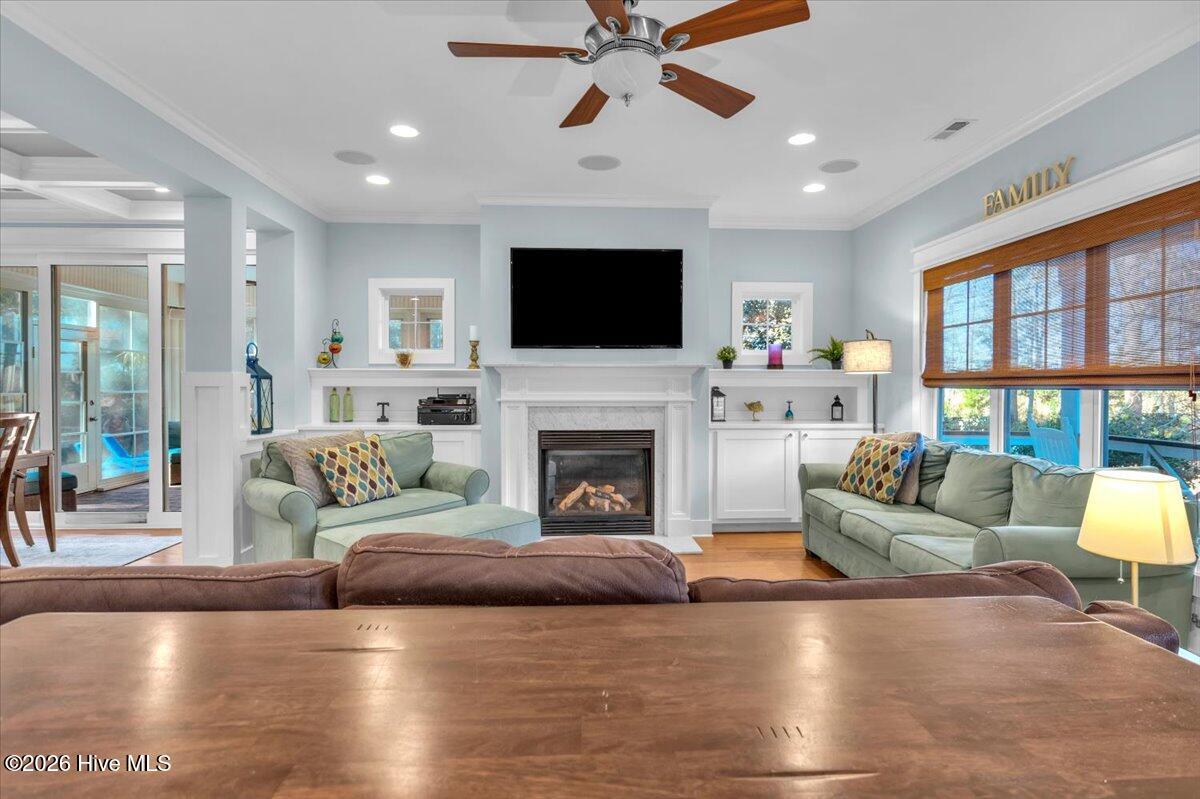 100552702 | Photo 12