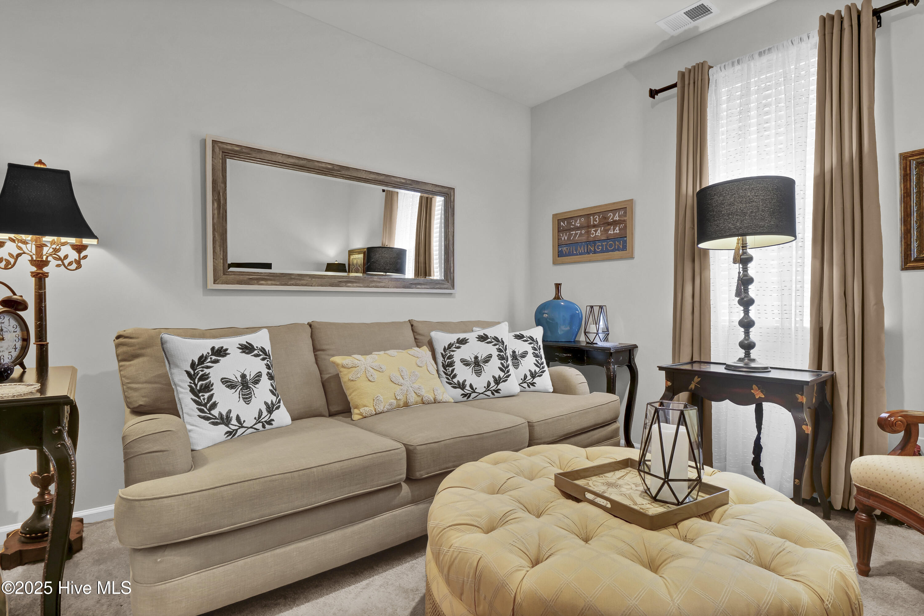 100525000 | Photo 13