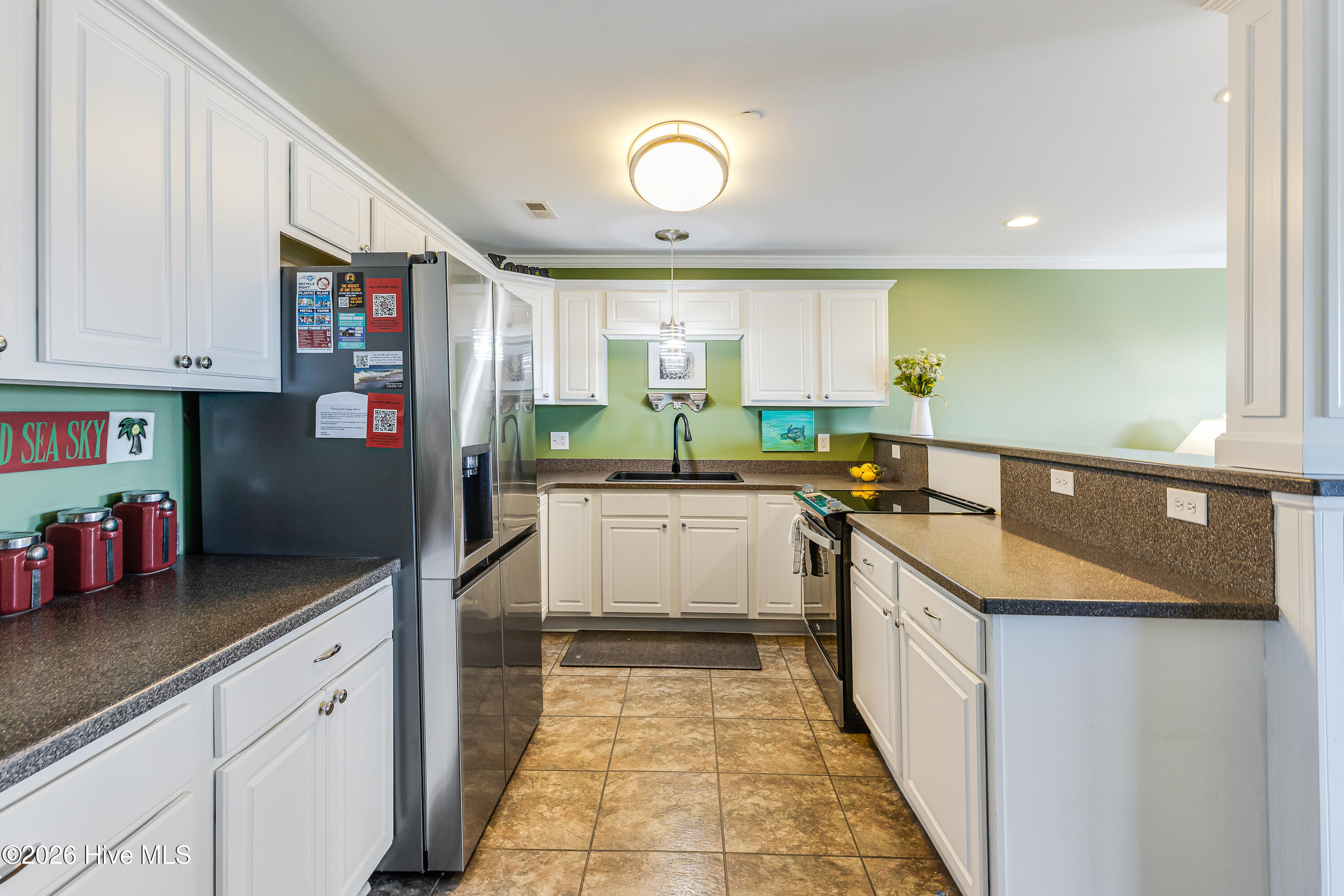 100548192 | Photo 12