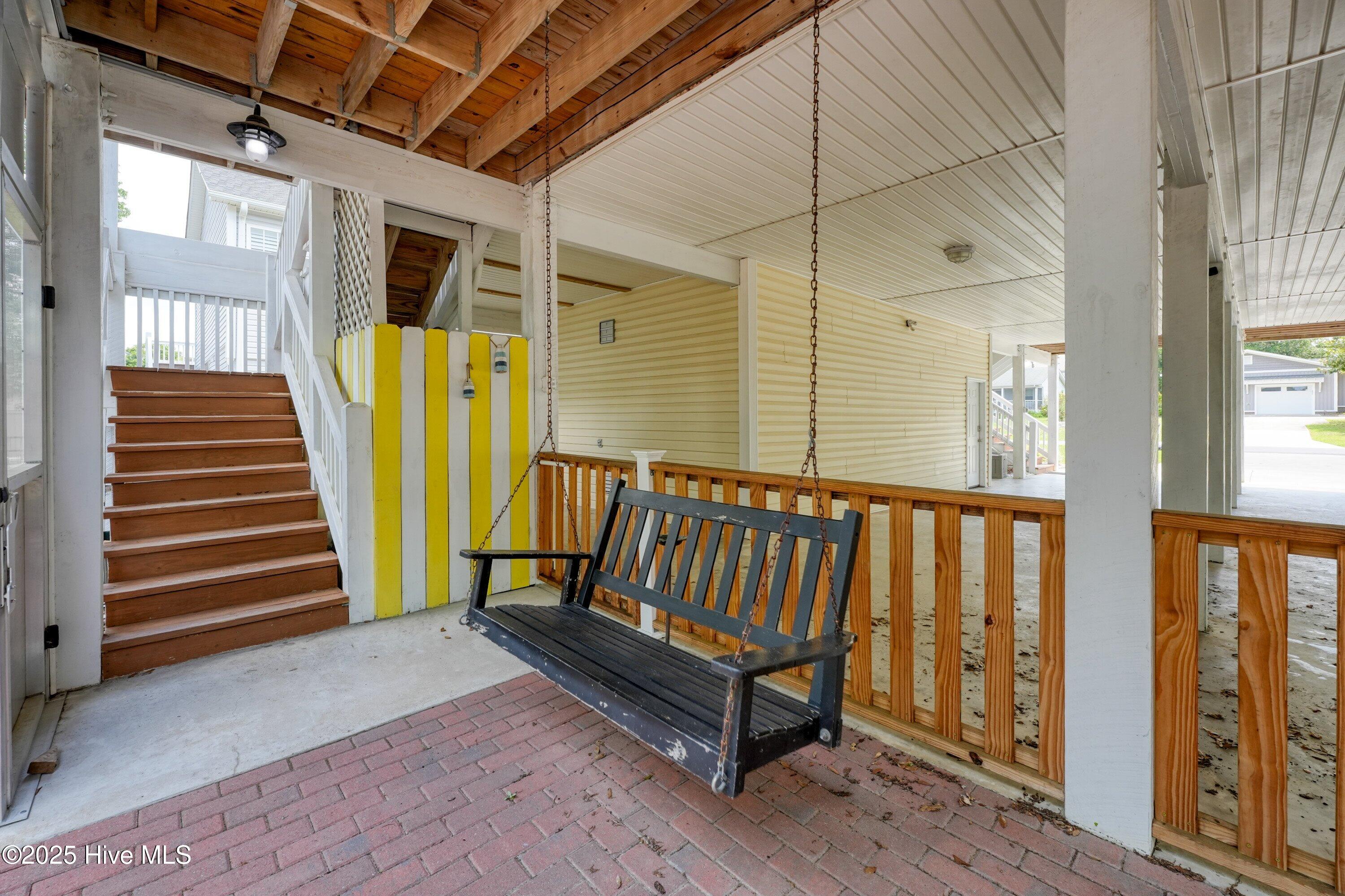 100541336 | Photo 38