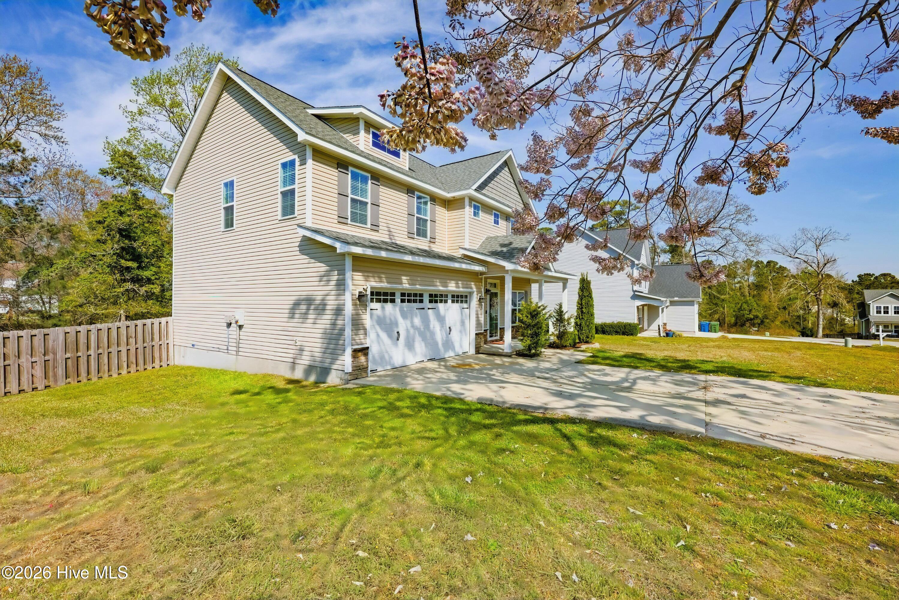 100562922 | Photo 43