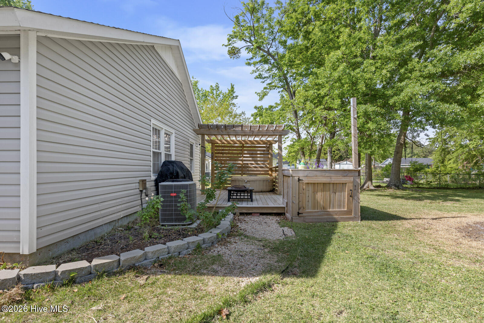 100569037 | Photo 26