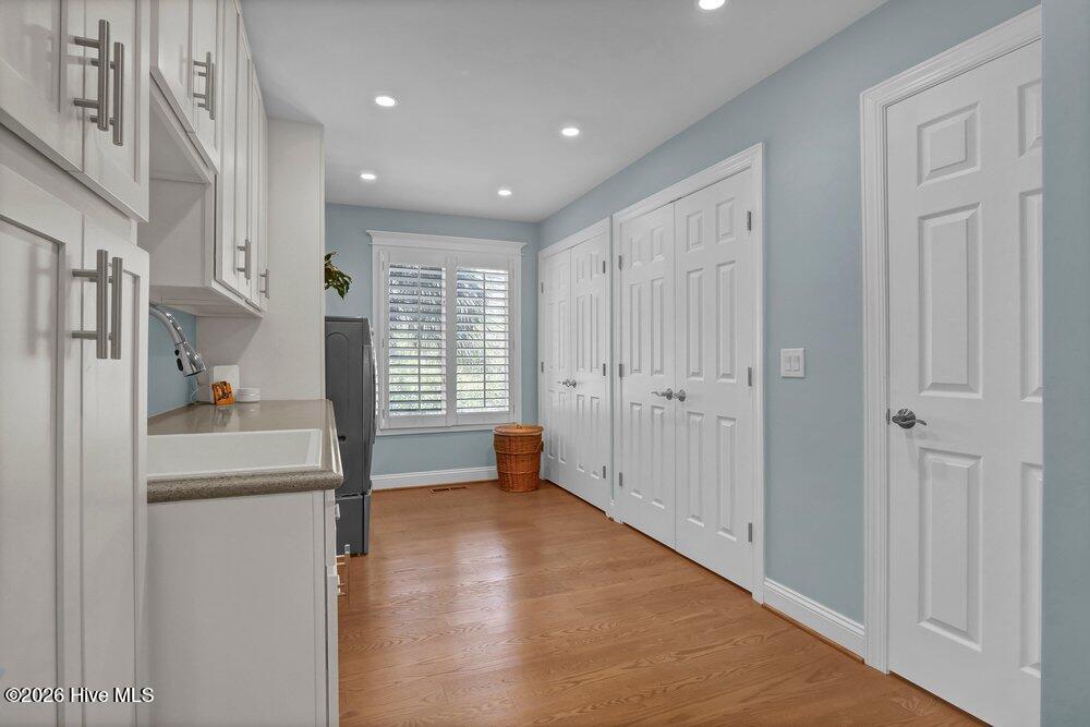 100559715 | Photo 47