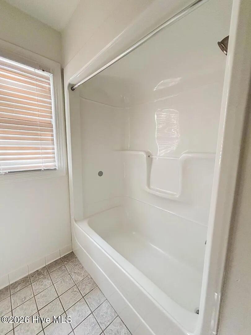 100570662 | Photo 21