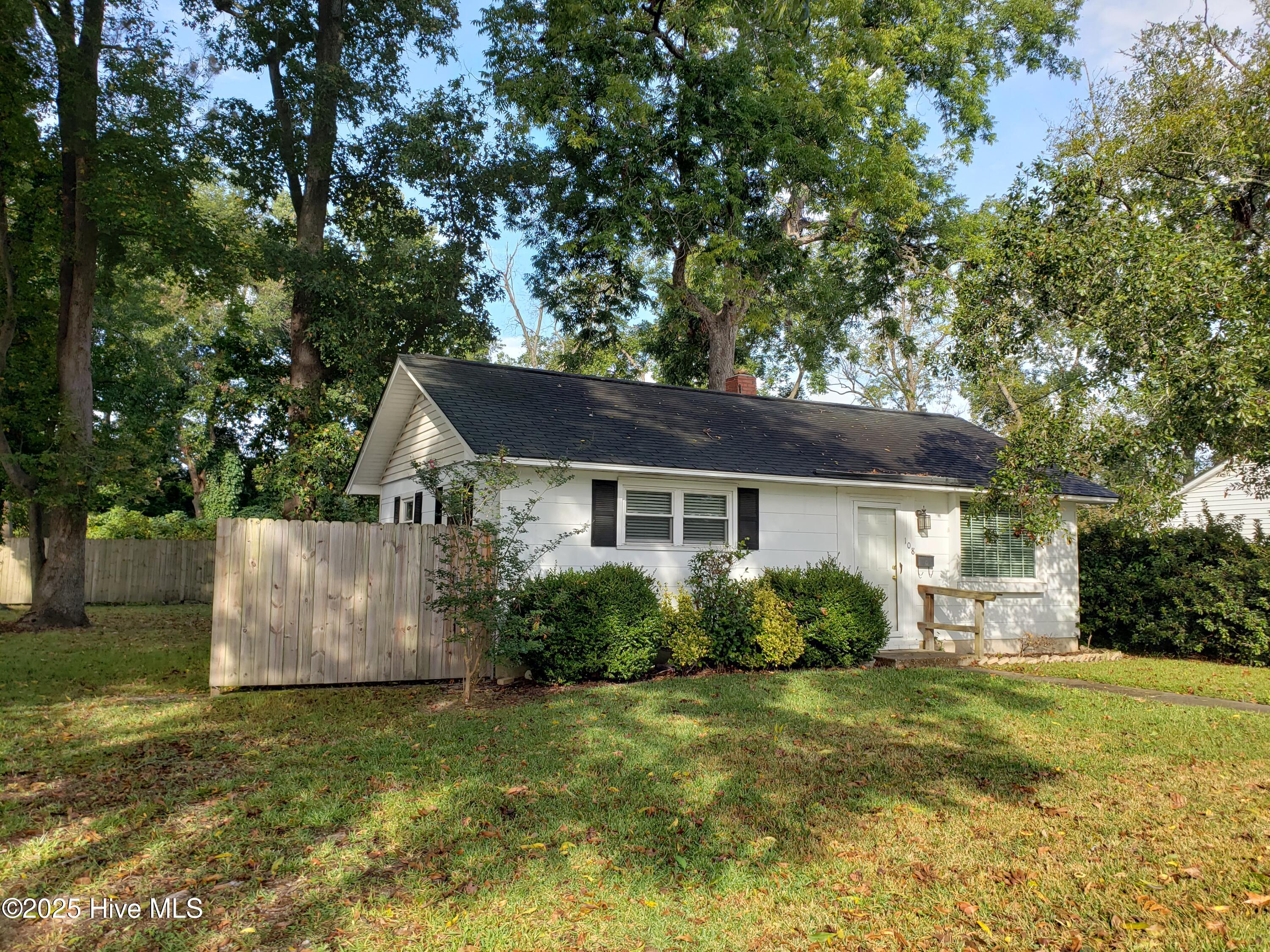 Homes for sale in Whiteville, NC | 108 S Lee St, Whiteville, NC 28472 | MLS# 100517087