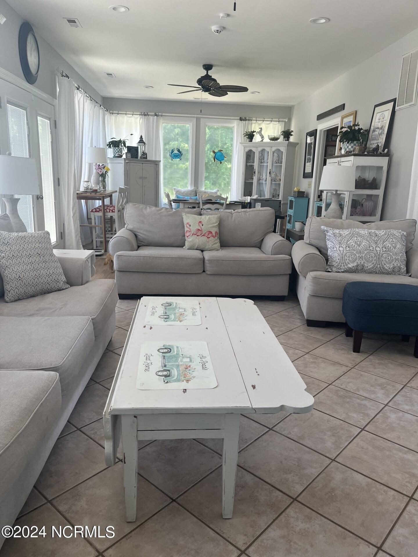 100463313 | Photo 40