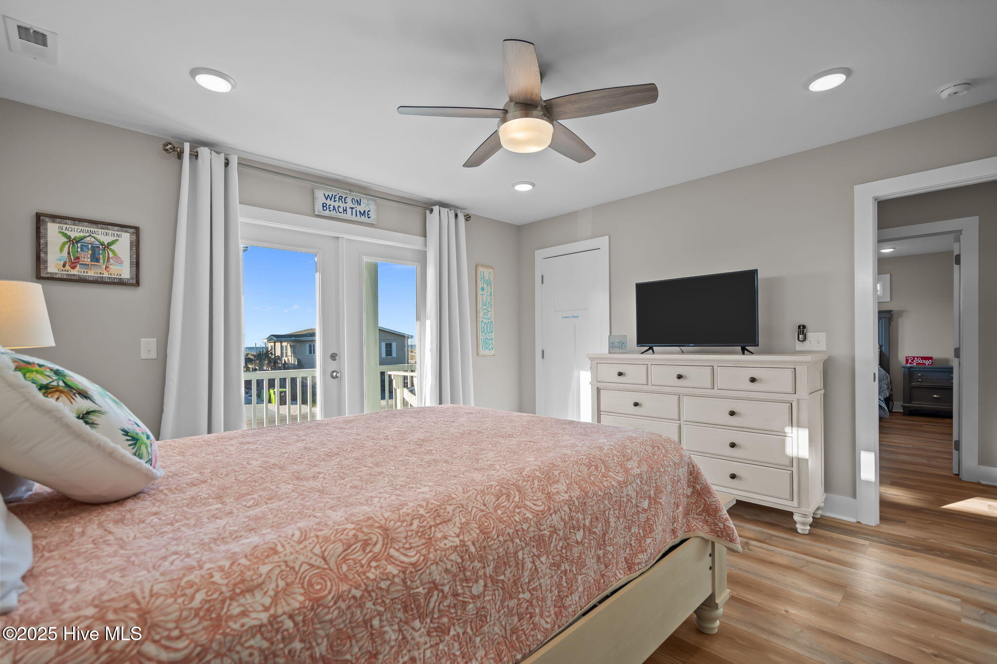 100538696 | Photo 29