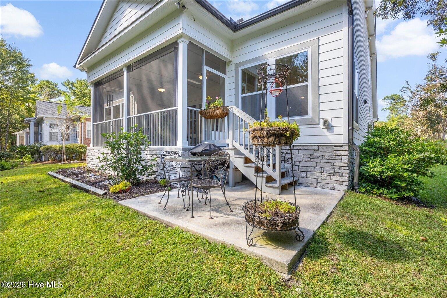 100555417 | Photo 42