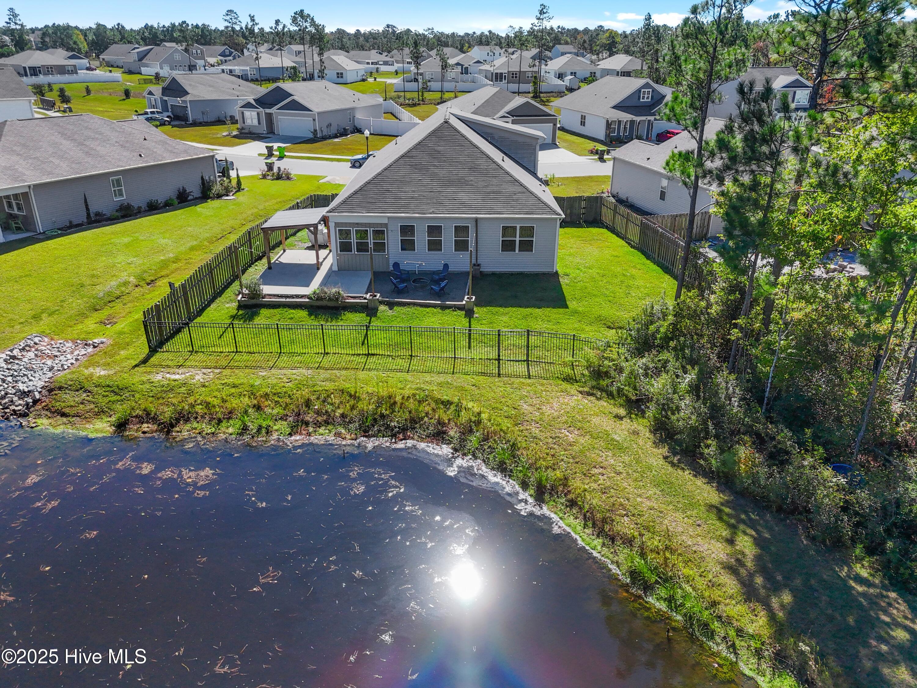 100537510 | Photo 63