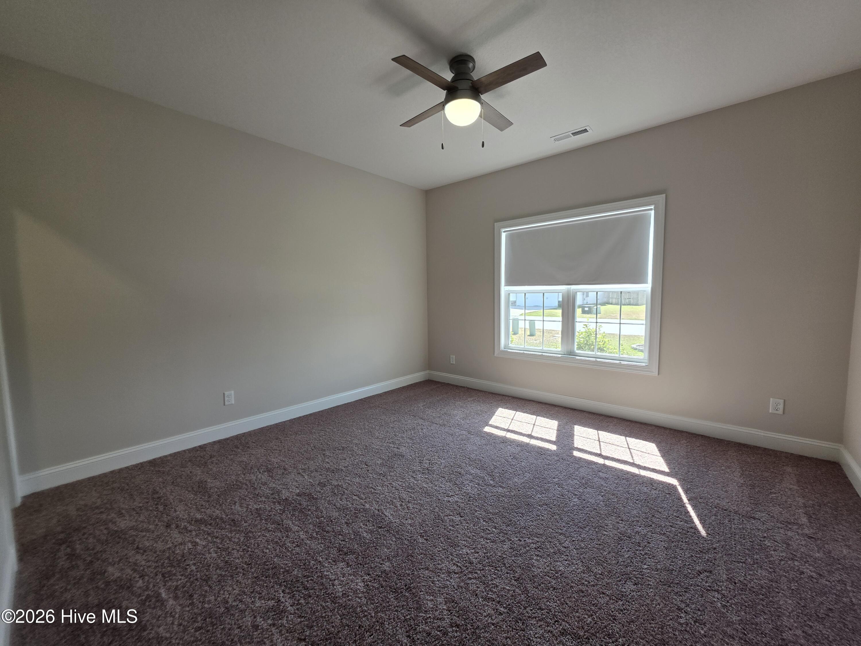 100562306 | Photo 10